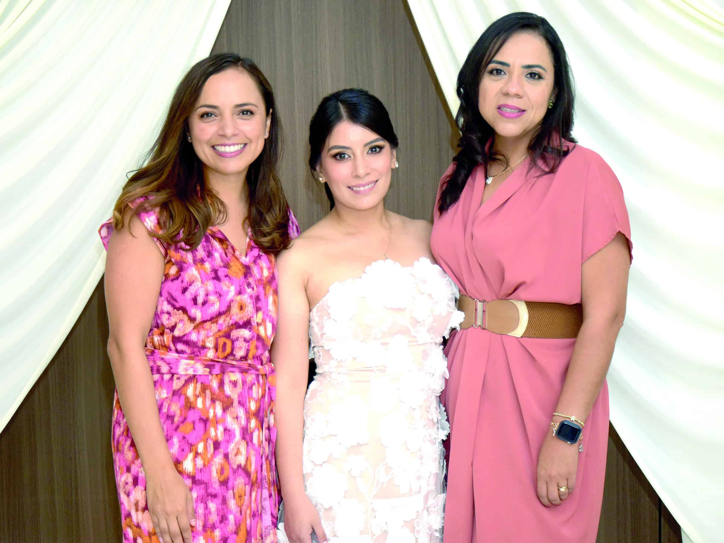 Vanessa Palacios celebra su despedida de soltera en Coahuila