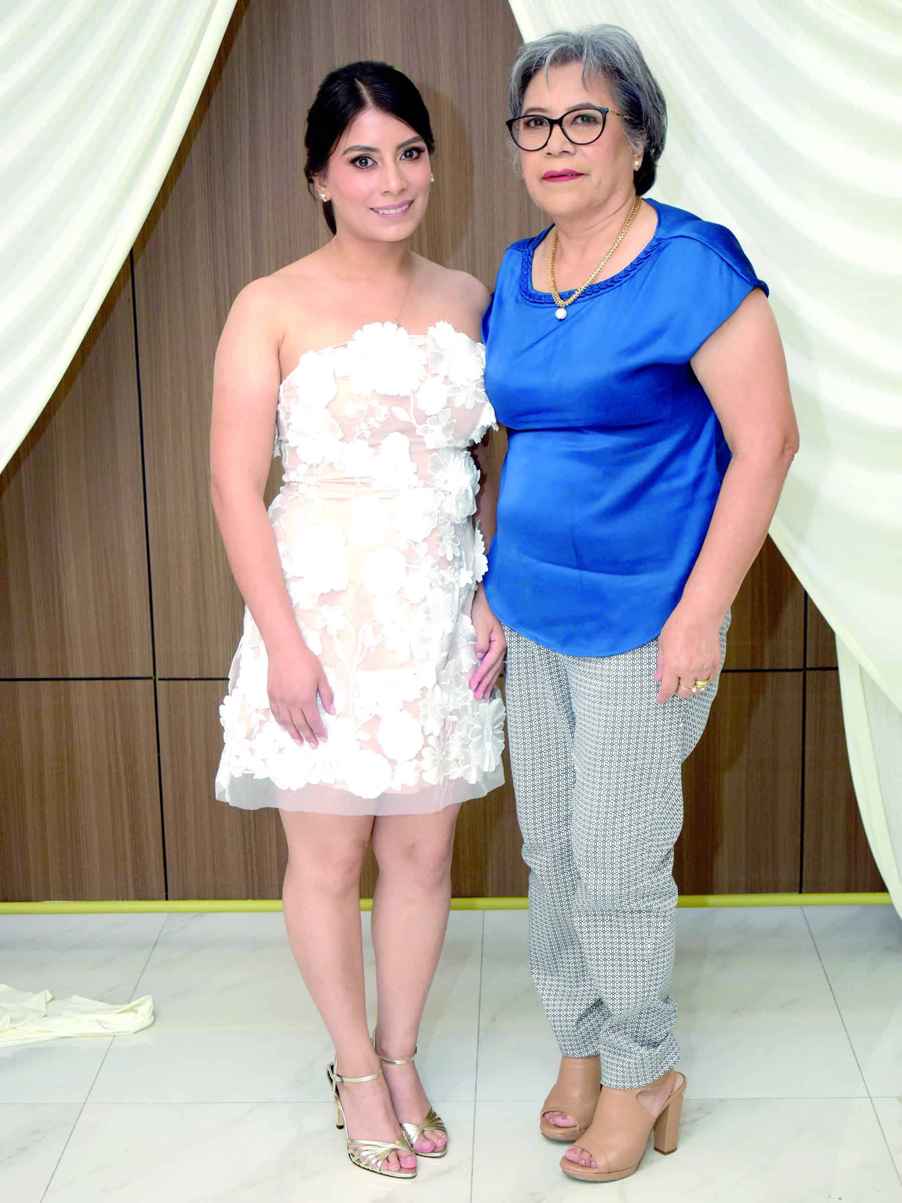 Vanessa Palacios celebra su despedida de soltera en Coahuila