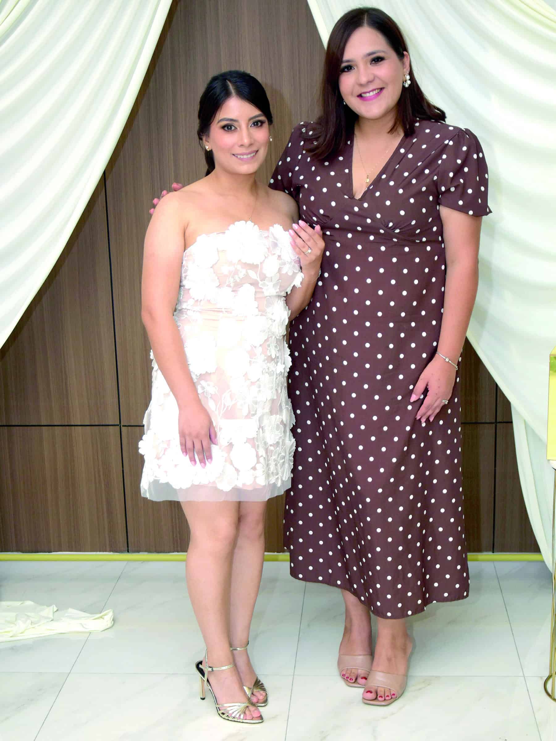 Vanessa Palacios celebra su despedida de soltera en Coahuila
