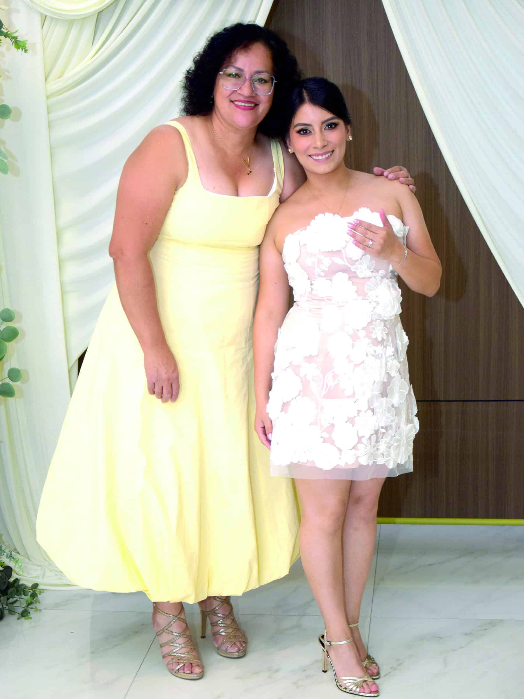 Vanessa Palacios celebra su despedida de soltera en Coahuila
