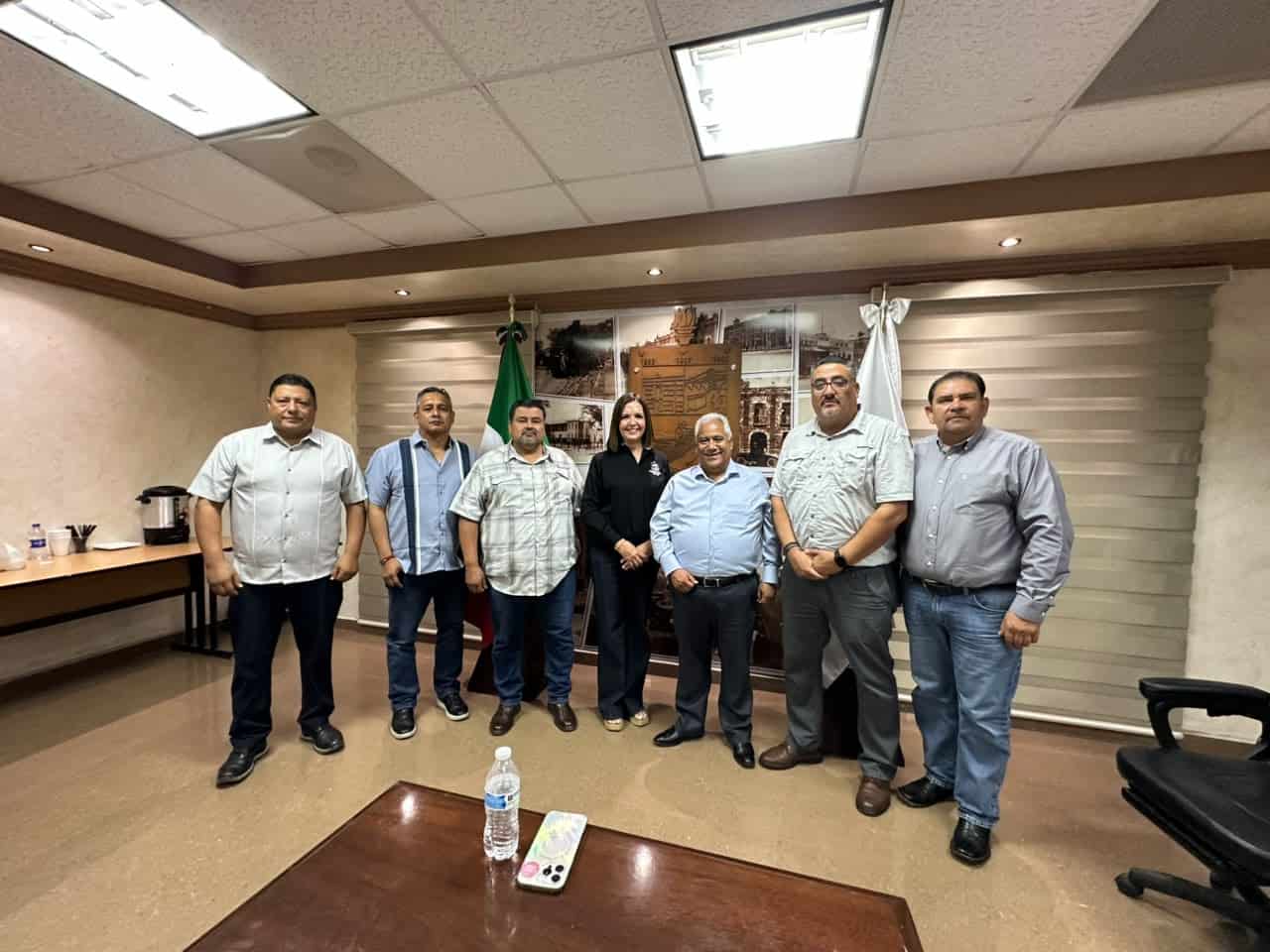 Frontera: Sari P&eacute;rez y SNTE trabajan en consultorio ISSSTE para la comunidad