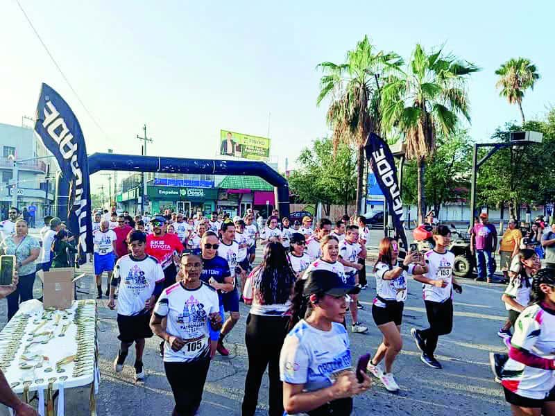 Viven con fervor fiestas de Santiago