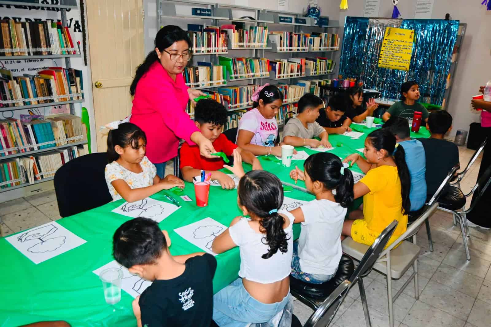 Inician cursos de verano en la Biblioteca Municipal de Nava con actividades ambientales