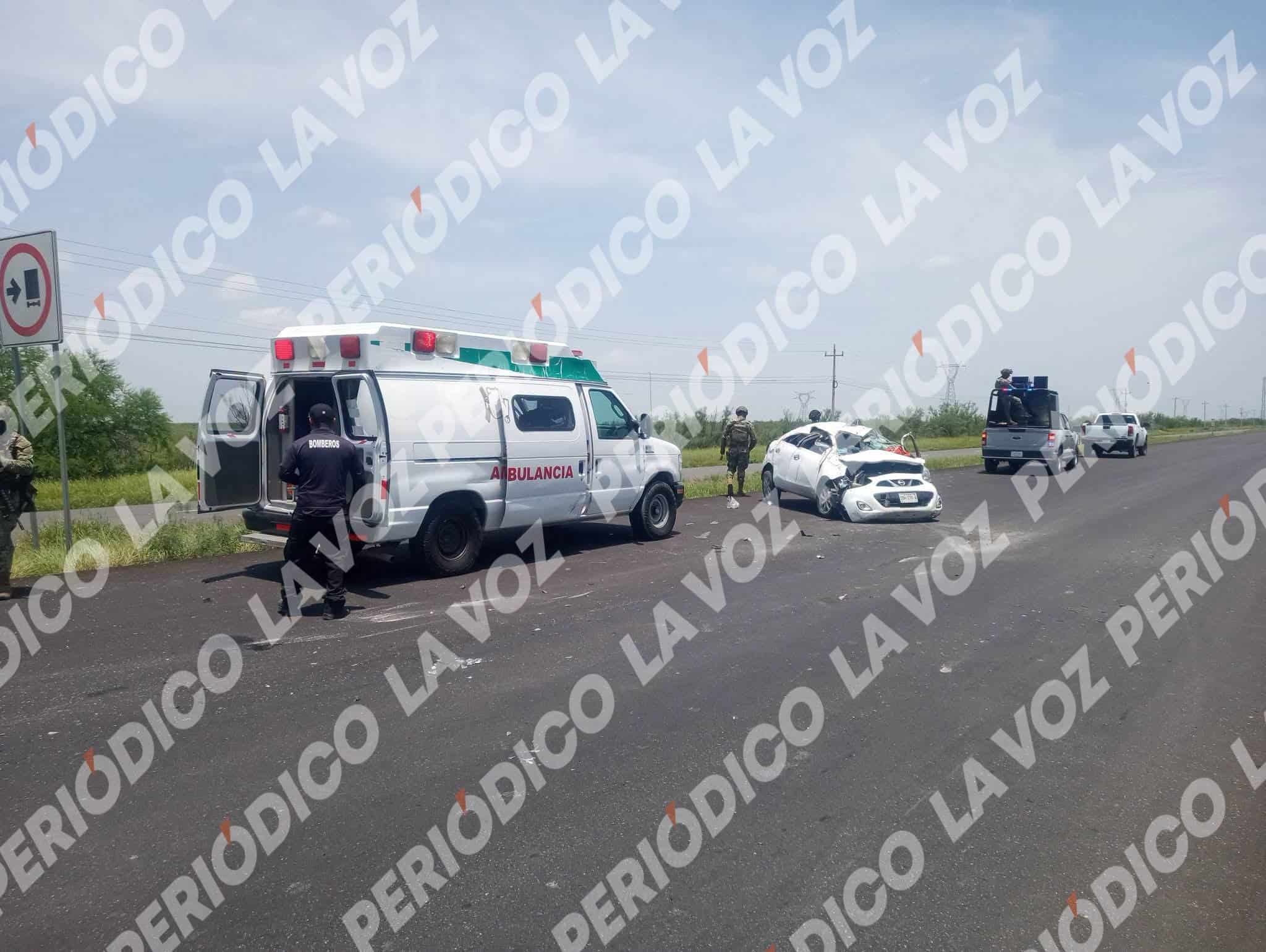 Milagro en carretera: Regio se salva tras volcar