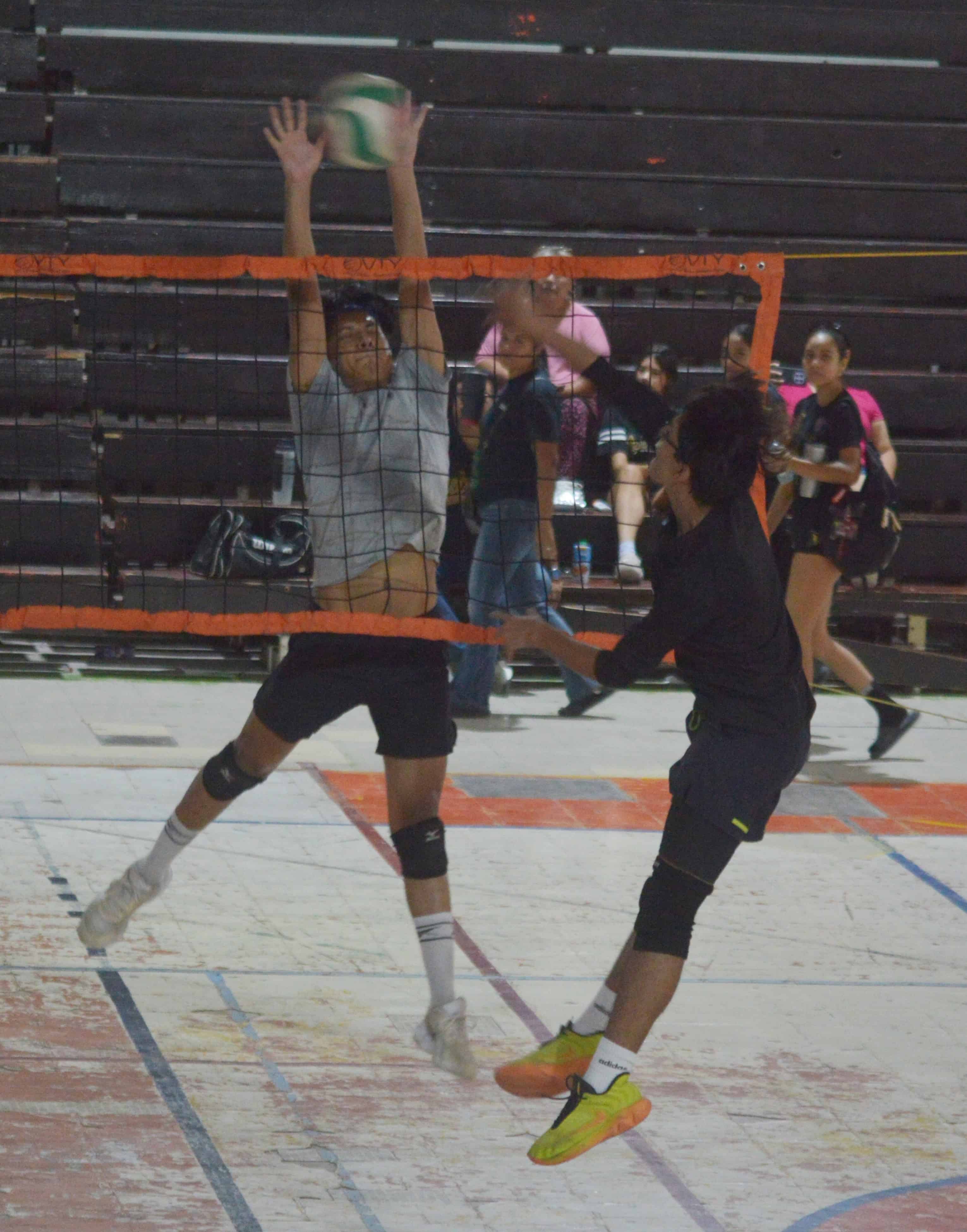 Jaguares logra remontada y vence a Los Almanza en Monclova