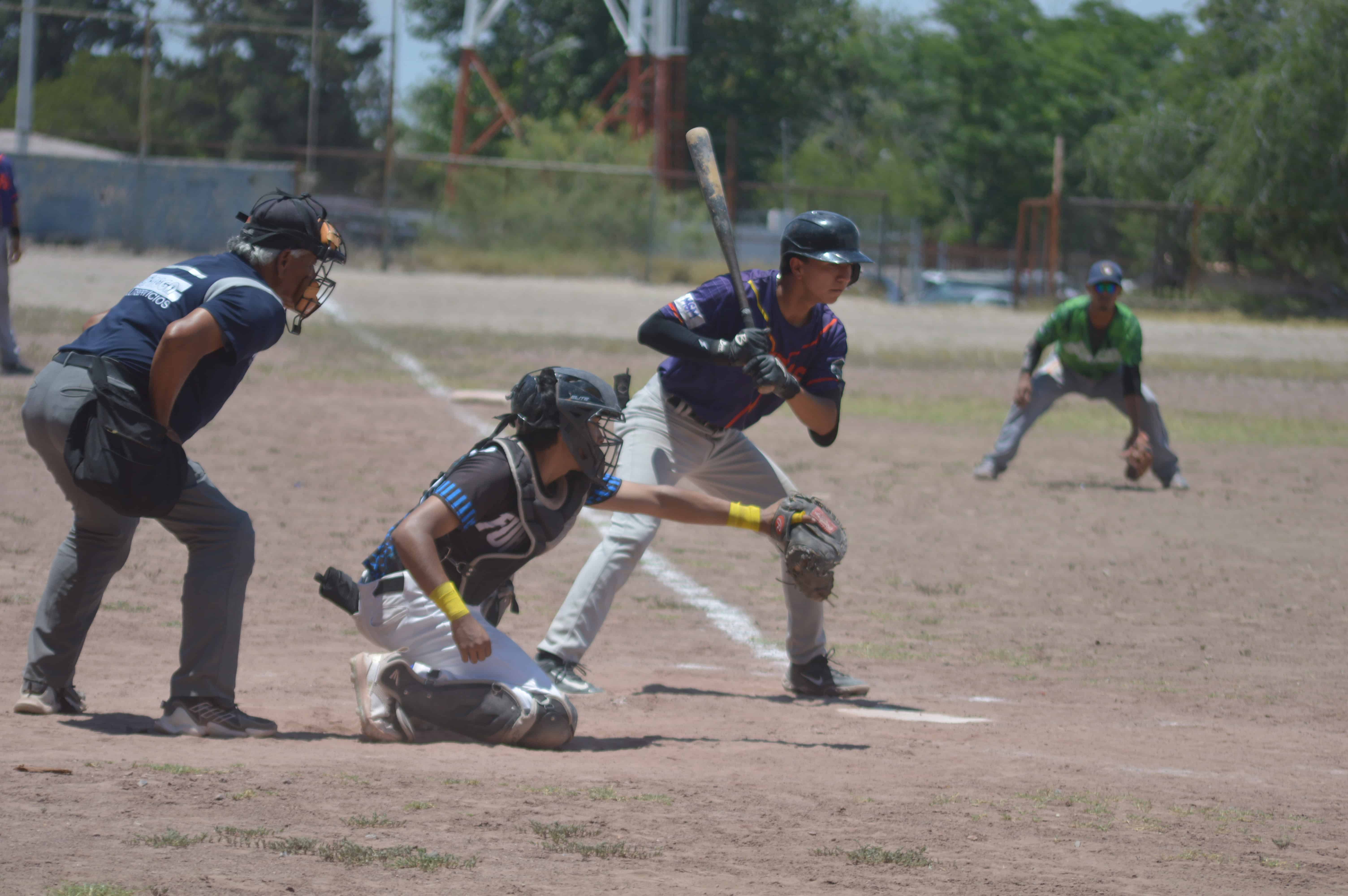 Inicia la Liga de b&eacute;isbol Prendamos Monclova: 12 equipos en acci&oacute;n
