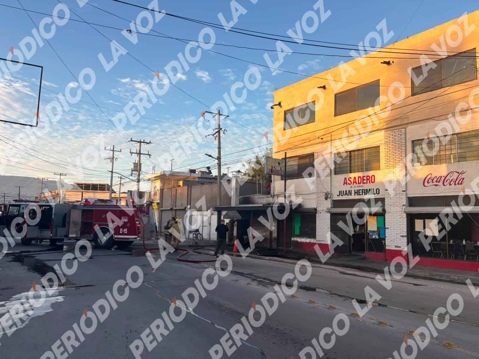 Incendio en asadero Juan Hermilo causa da&ntilde;os en Monclova