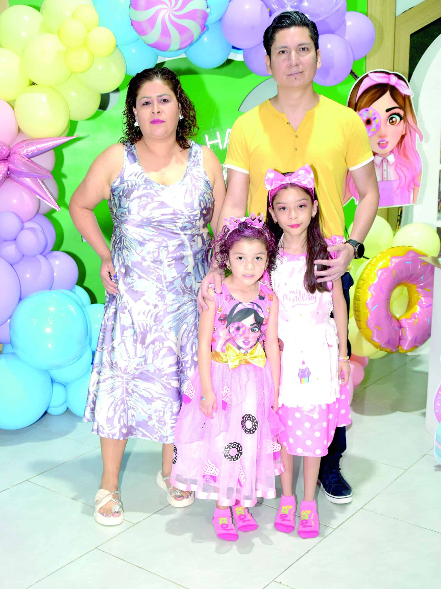 Hermanas Leia y Line celebran sus cumplea&ntilde;os en Monclova