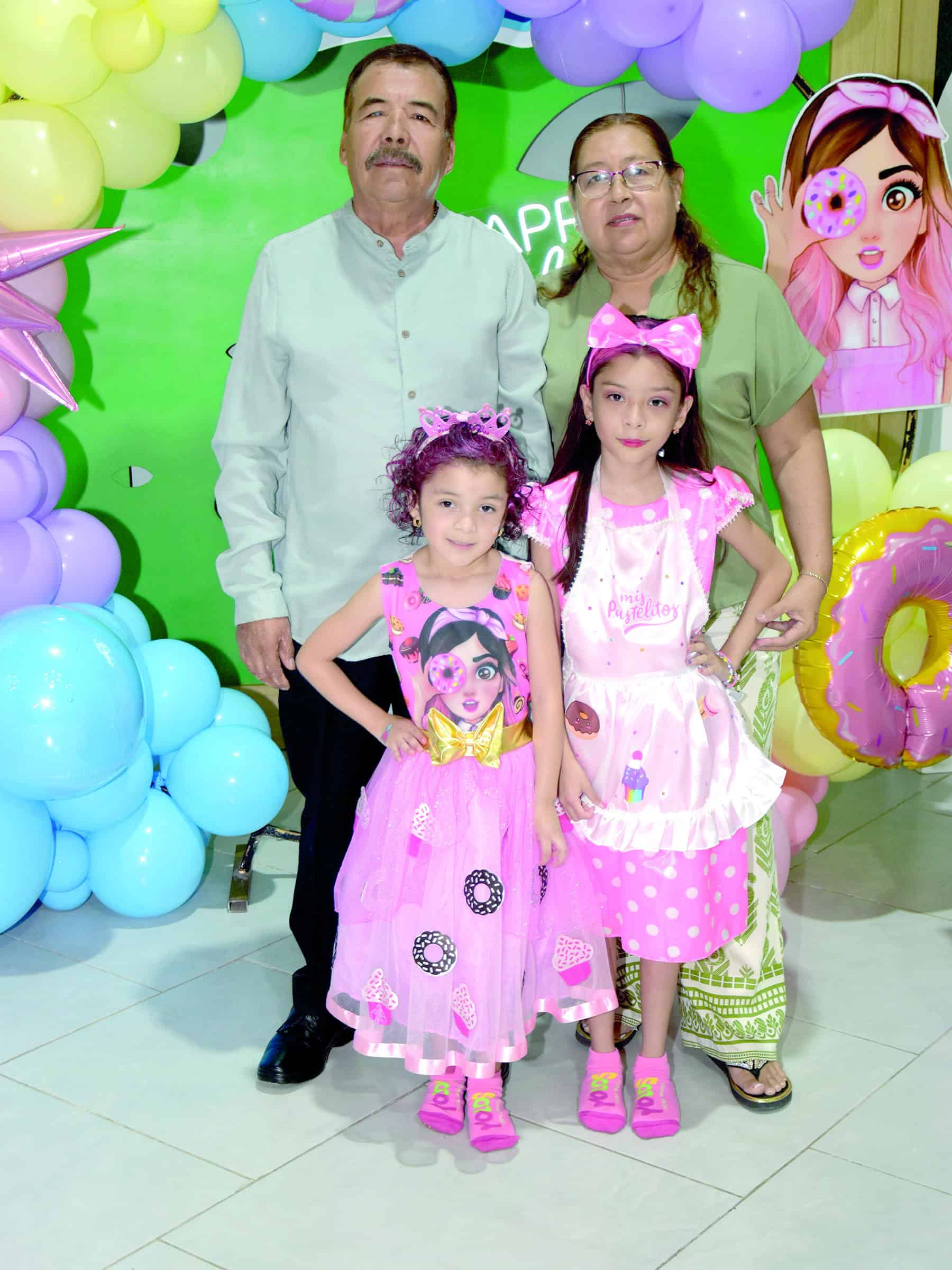 Hermanas Leia y Line celebran sus cumplea&ntilde;os en Monclova