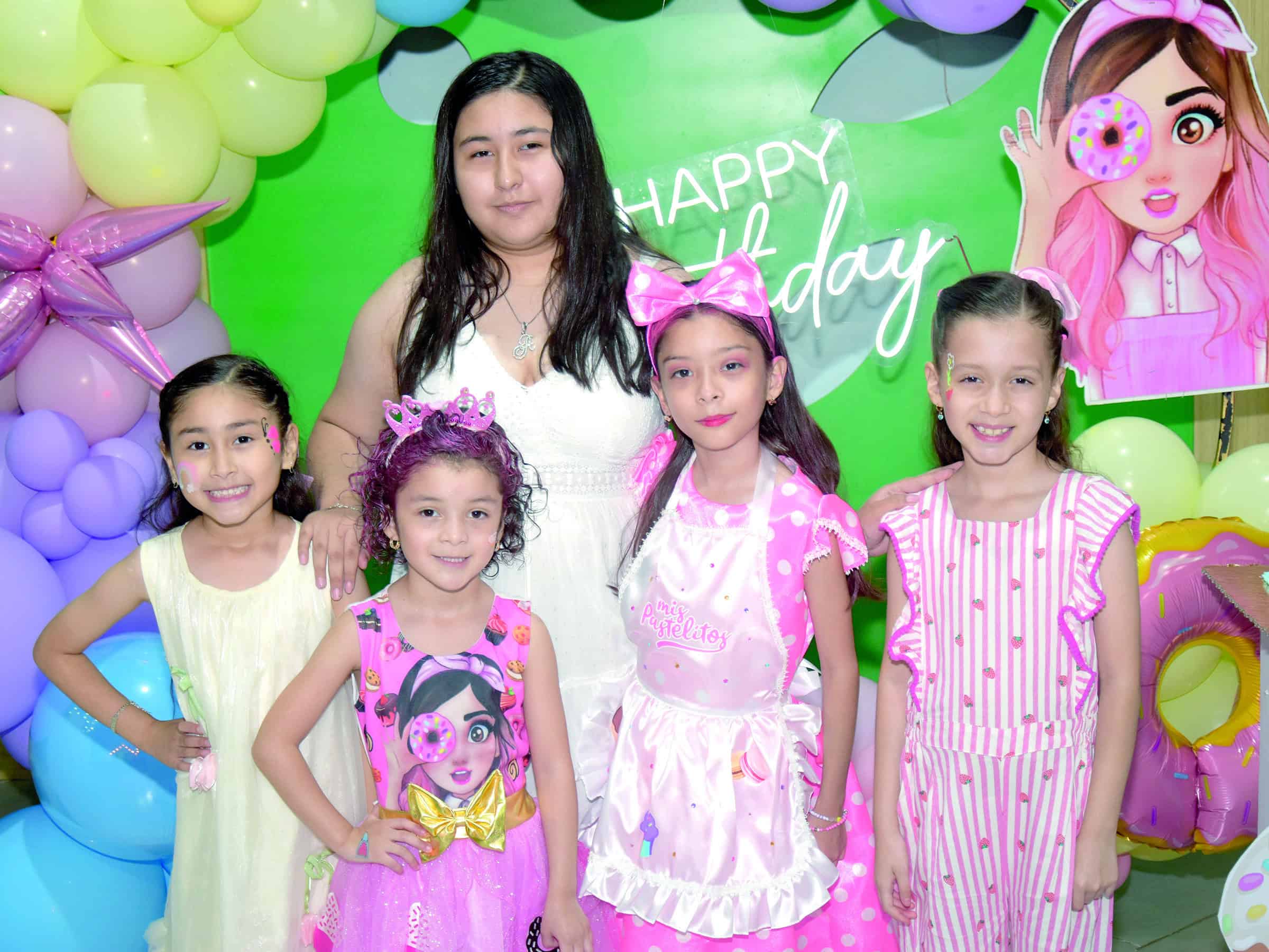 Hermanas Leia y Line celebran sus cumplea&ntilde;os en Monclova