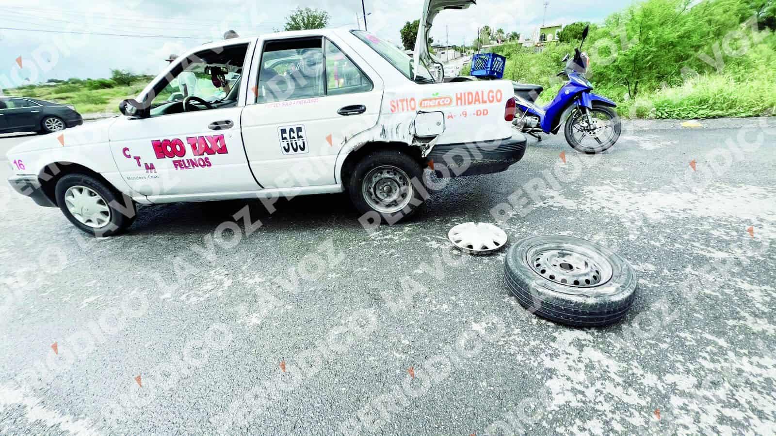 Accidente de taxi en Monclova provoca crisis nerviosa a familia
