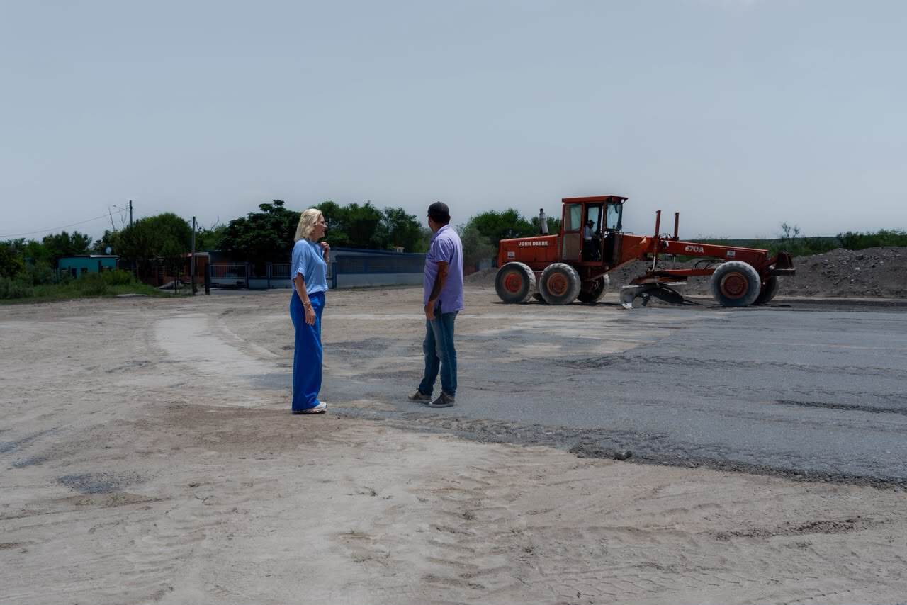 Laura Jiménez supervisa la rehabilitación de la Unidad Deportiva en Múzquiz