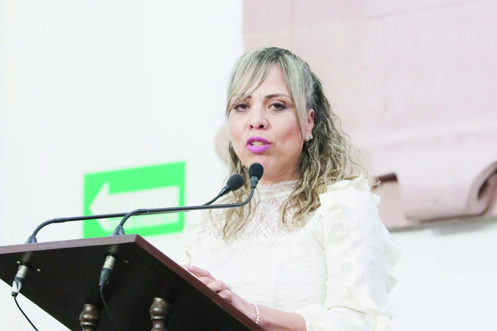 Zulmma Guerrero propone mantenimiento en escuelas de Coahuila para regreso a clases