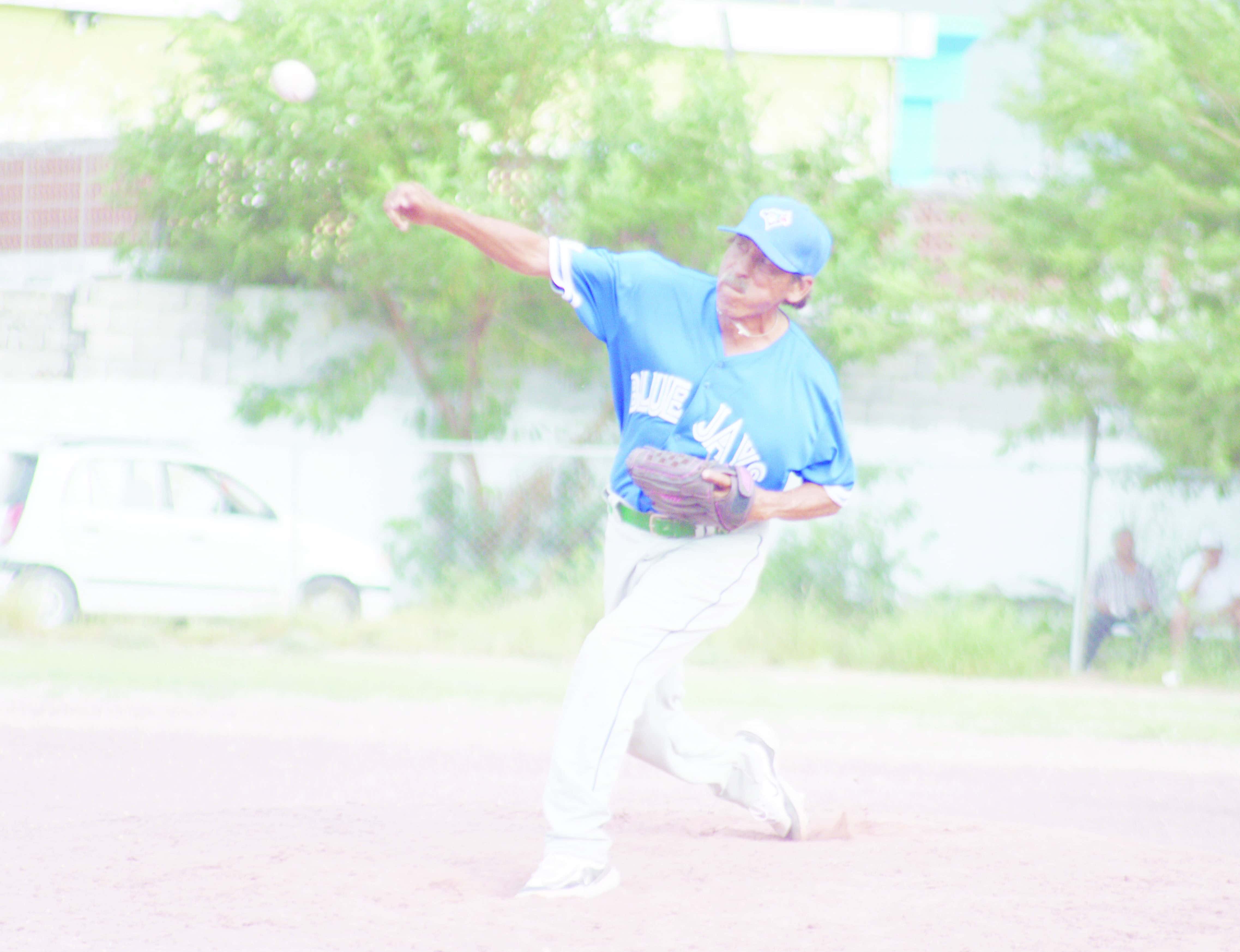 Tigres del Oriente vencen a Lobos: Miguel V&aacute;zquez brilla en el juego