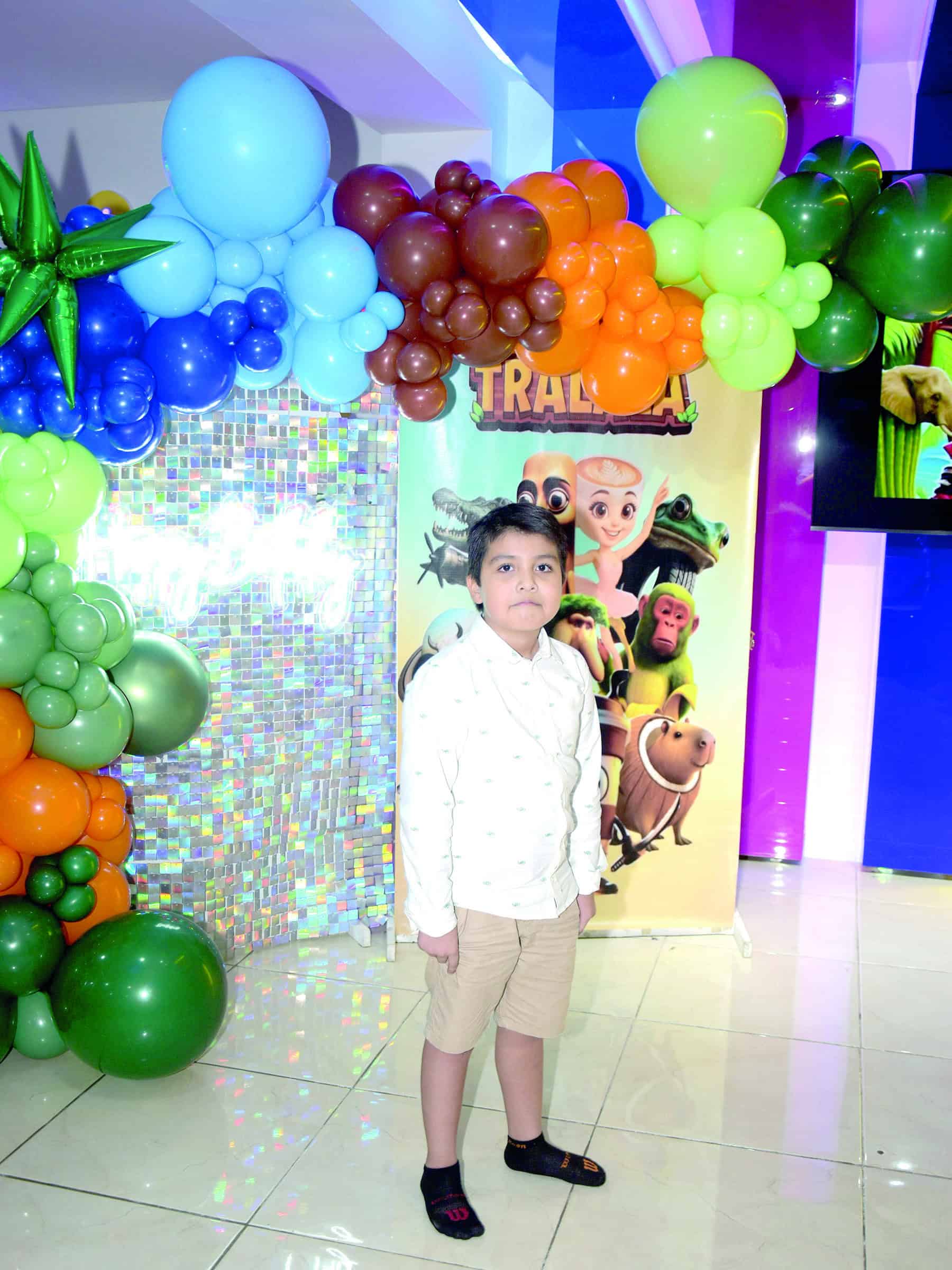 Emiliano V&aacute;squez celebra su octavo cumplea&ntilde;os rodeado de su familia