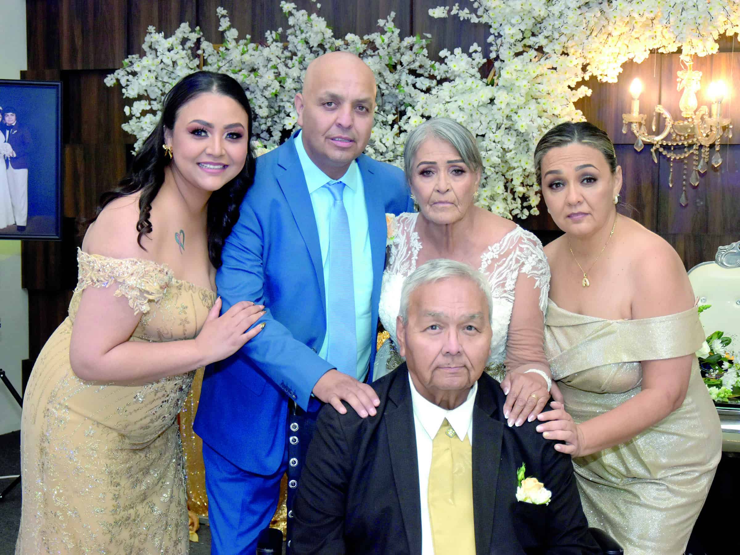 Mar&iacute;a Victoria Cortez y Reynaldo L&oacute;pez celebran 50 a&ntilde;os de matrimonio