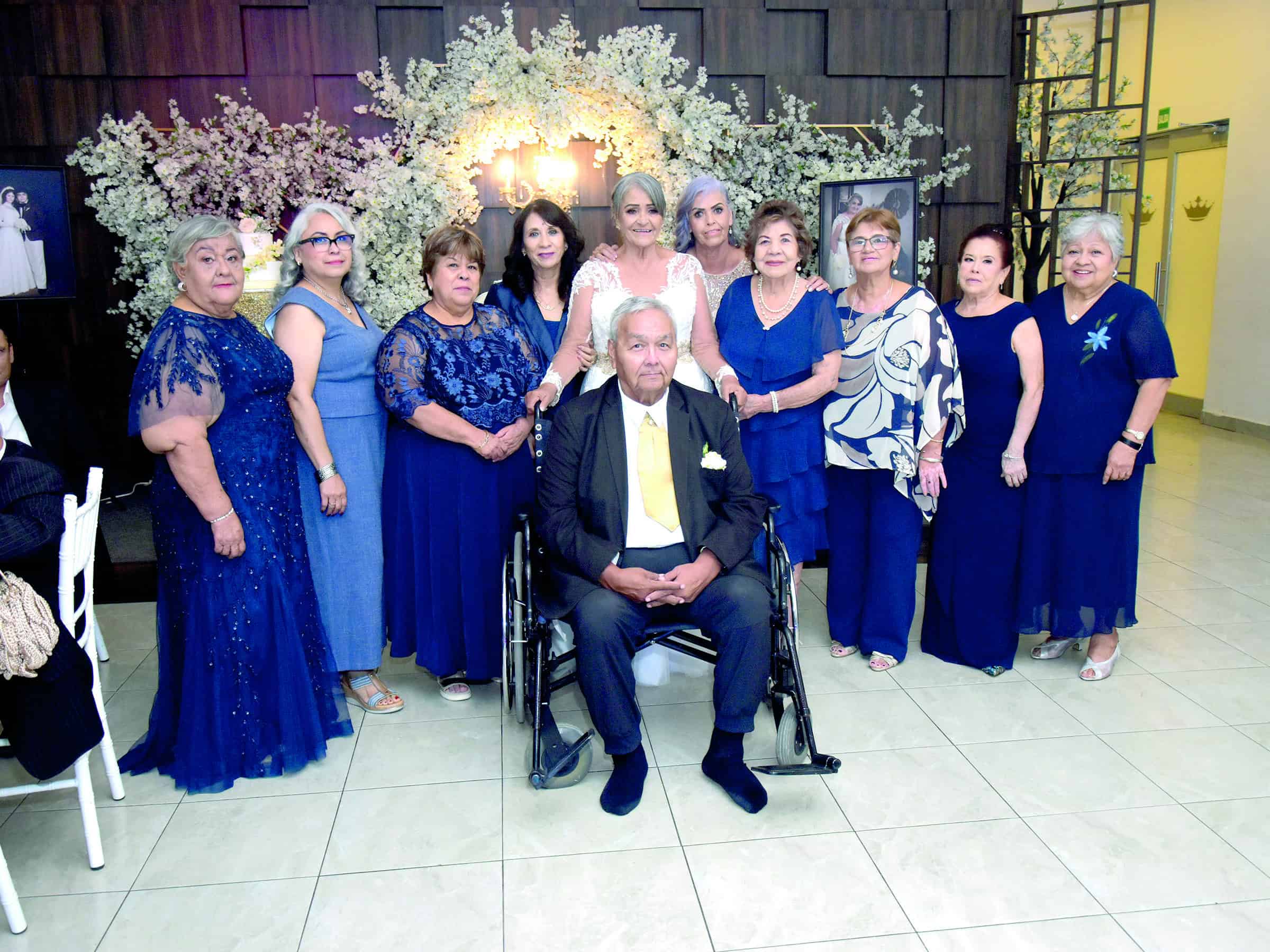 Mar&iacute;a Victoria Cortez y Reynaldo L&oacute;pez celebran 50 a&ntilde;os de matrimonio