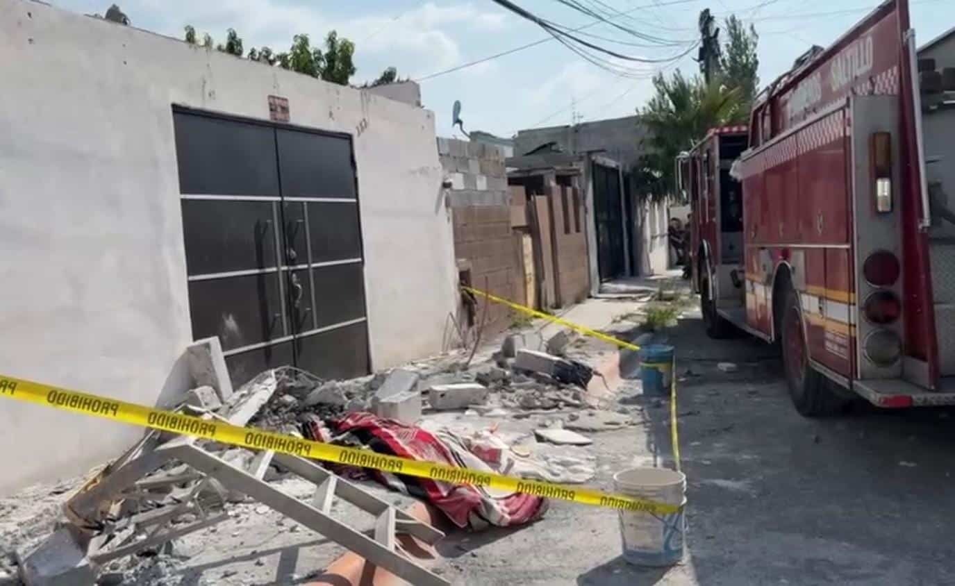 Colapsa losa y muere hombre
