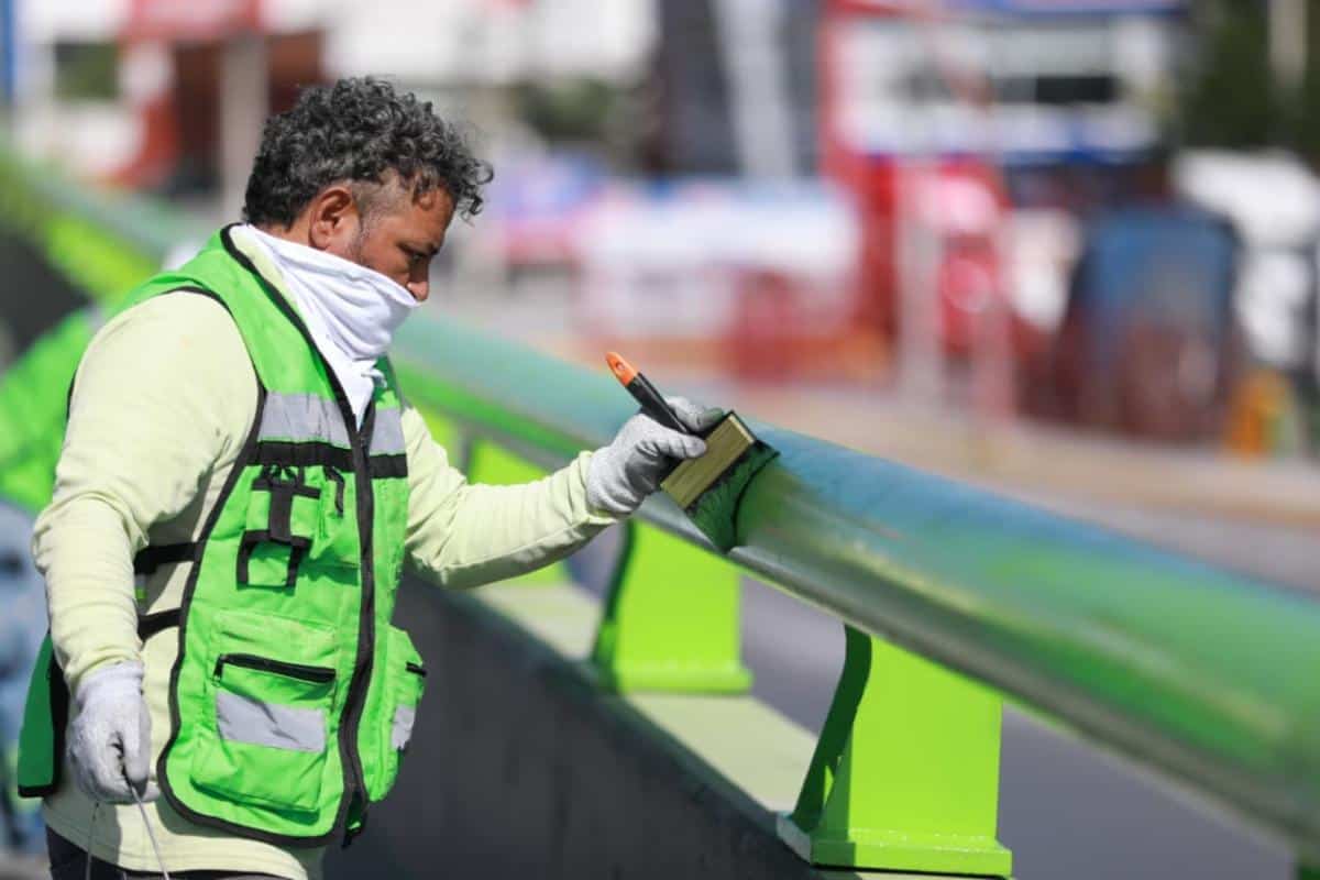 Gobierno de Saltillo realiza mantenimiento en distribuidor vial El Sarape