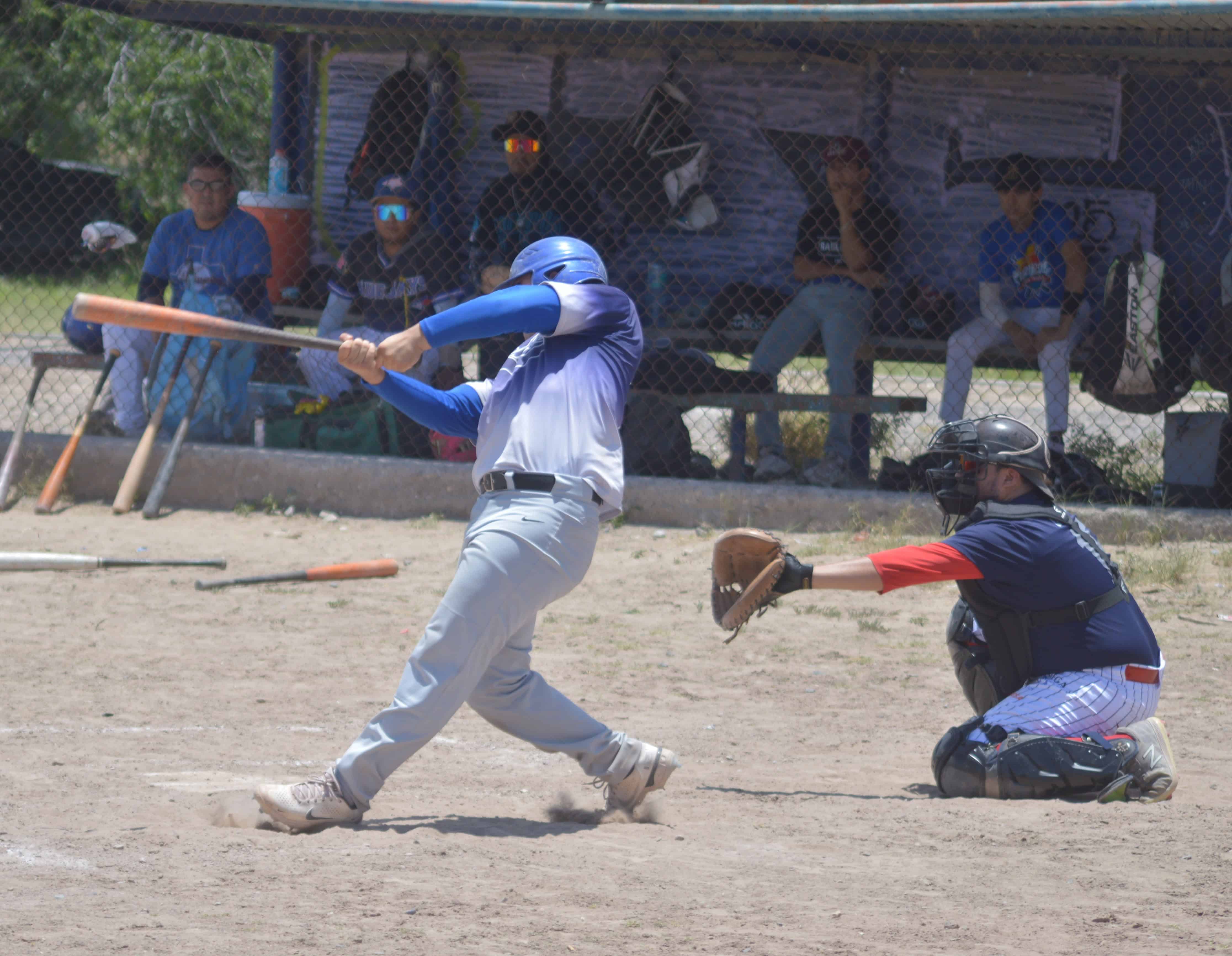 Yankees Monclova barre a &Aacute;ngeles en serie inaugural de b&eacute;isbol
