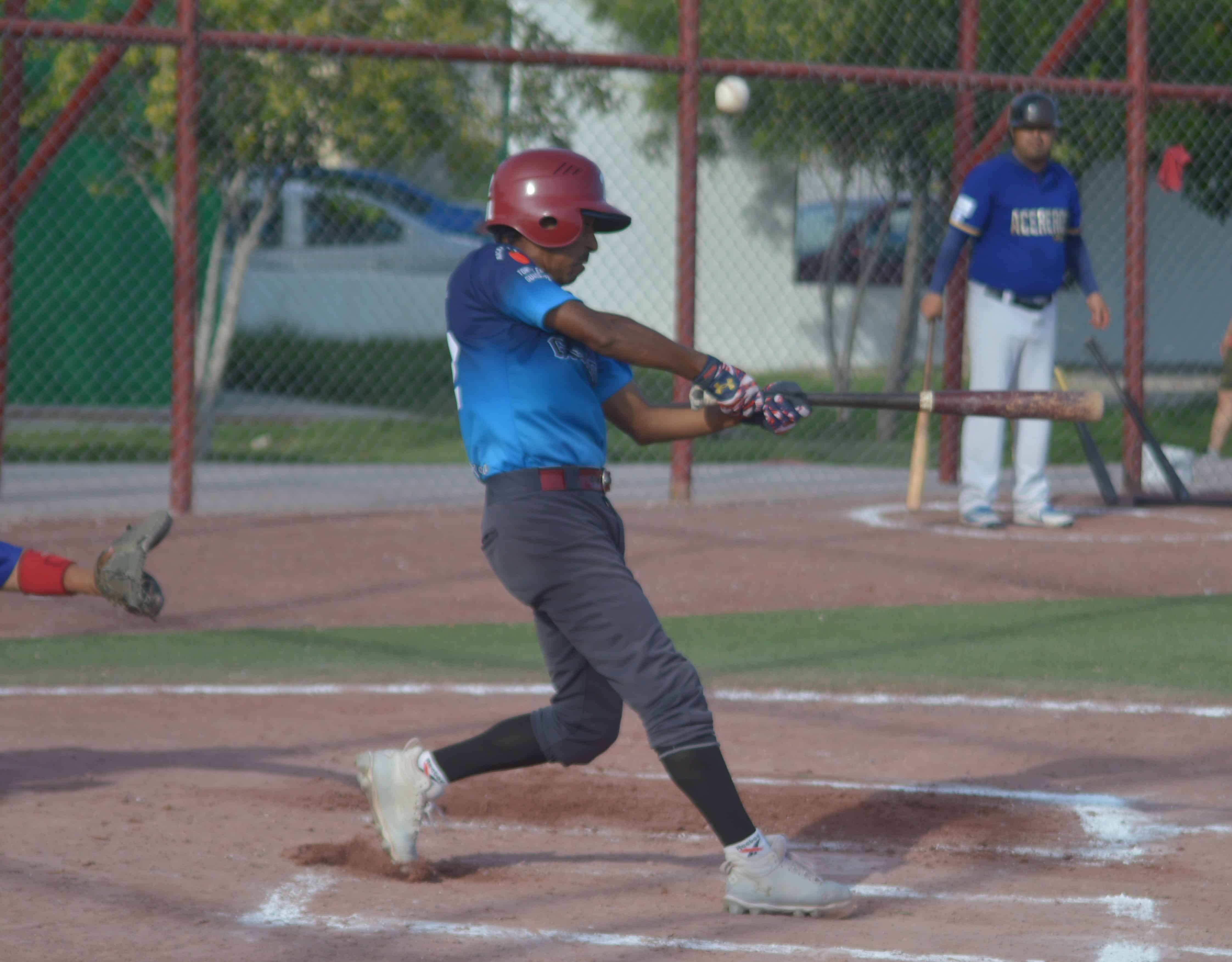 Victoria de Gigantes en su debut en la Liga de B&eacute;isbol de 40 a&ntilde;os