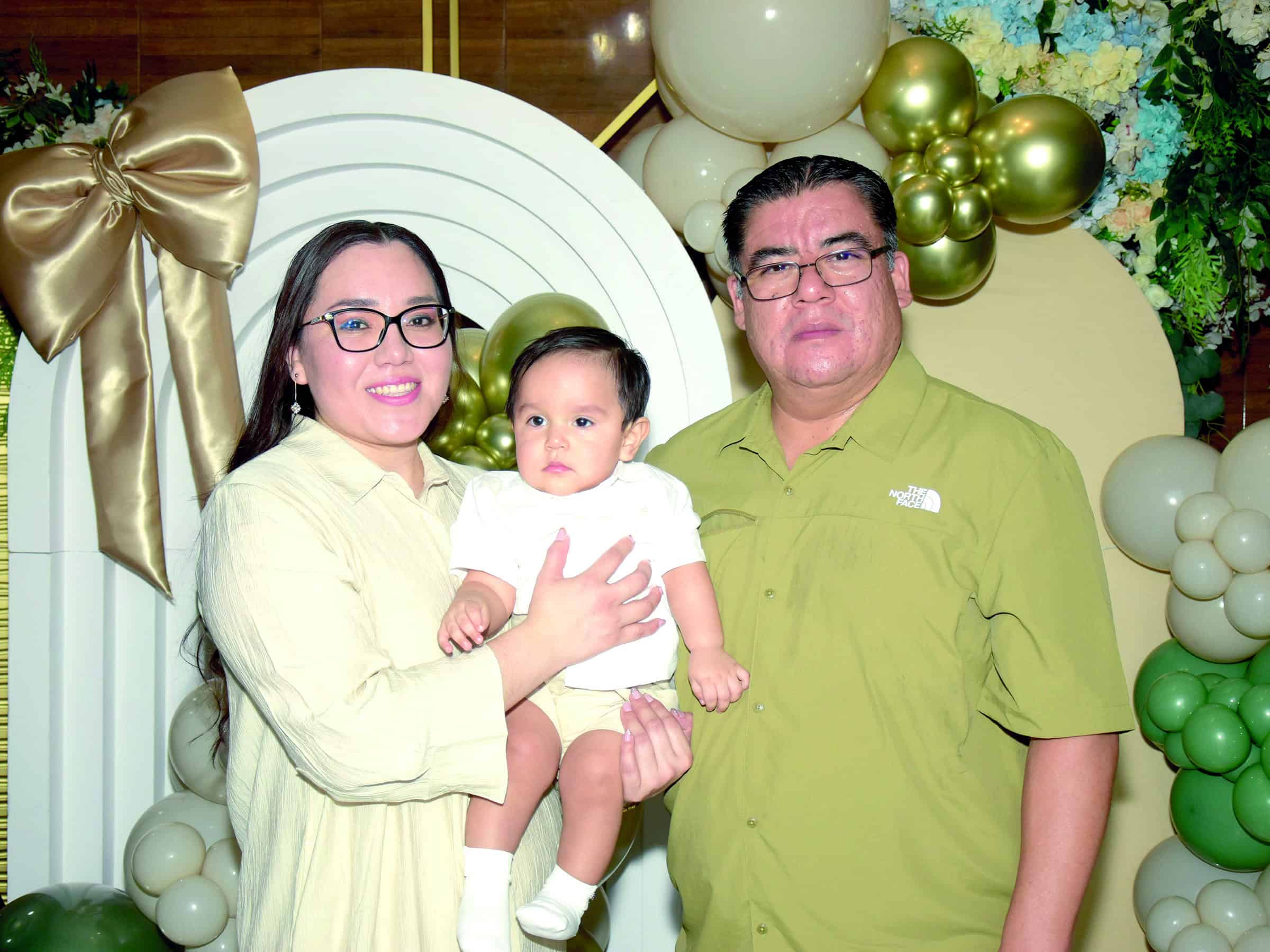 Jos&eacute; Hiram Rodr&iacute;guez celebra su primer cumplea&ntilde;os y bautismo en Monclova