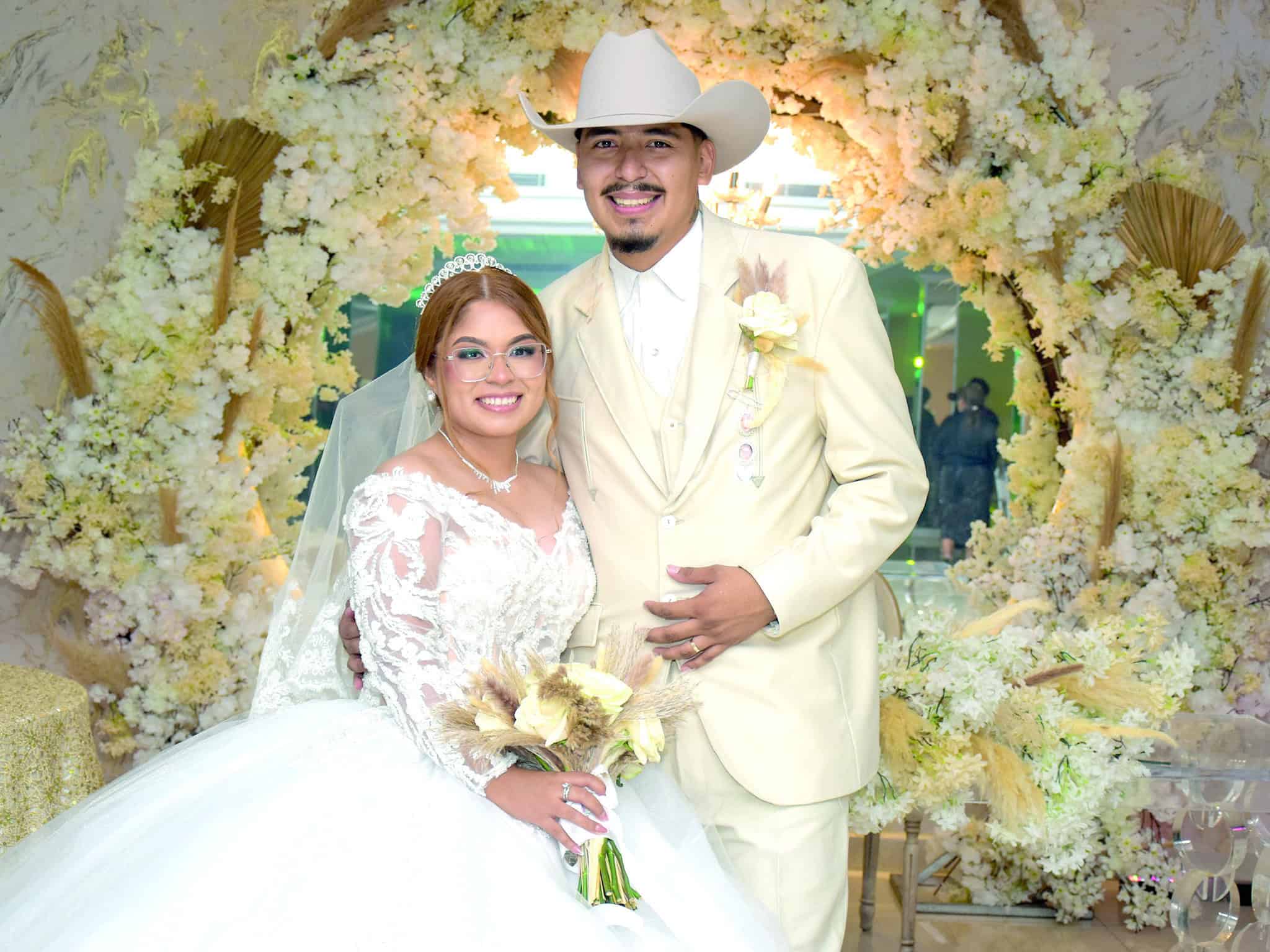 Emotiva ceremonia de matrimonio de Beyra Vel&aacute;zquez y &Aacute;ngel Mor&oacute;n