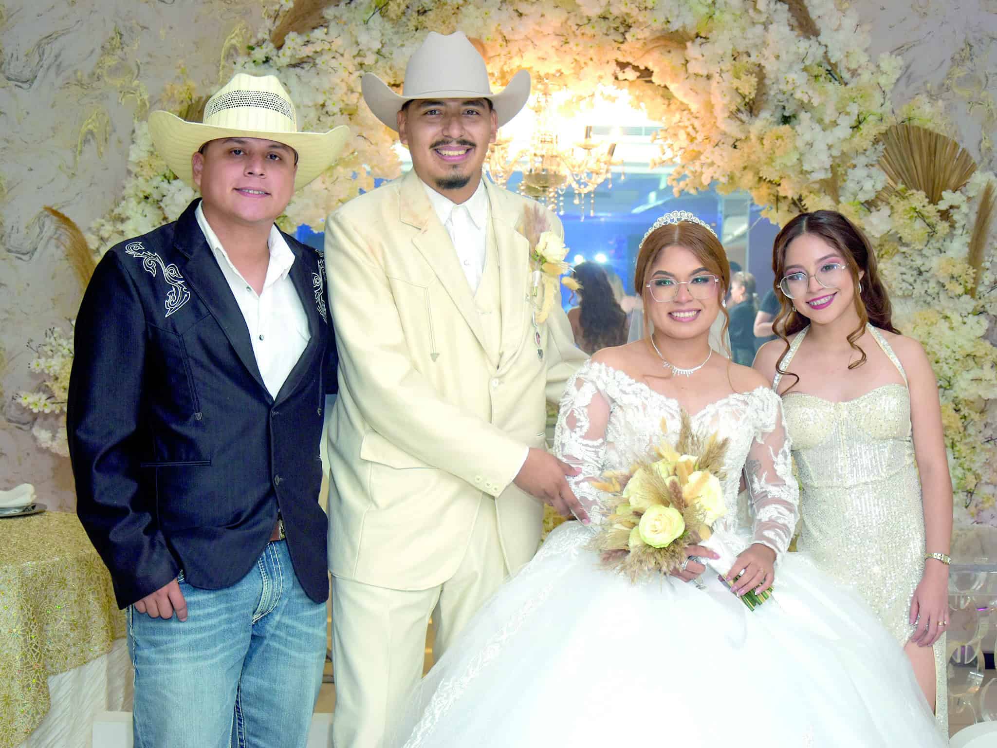 Emotiva ceremonia de matrimonio de Beyra Vel&aacute;zquez y &Aacute;ngel Mor&oacute;n