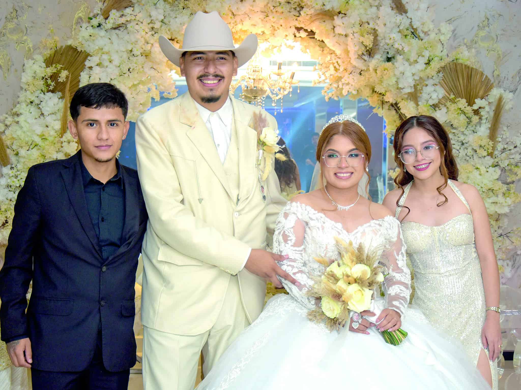 Emotiva ceremonia de matrimonio de Beyra Vel&aacute;zquez y &Aacute;ngel Mor&oacute;n