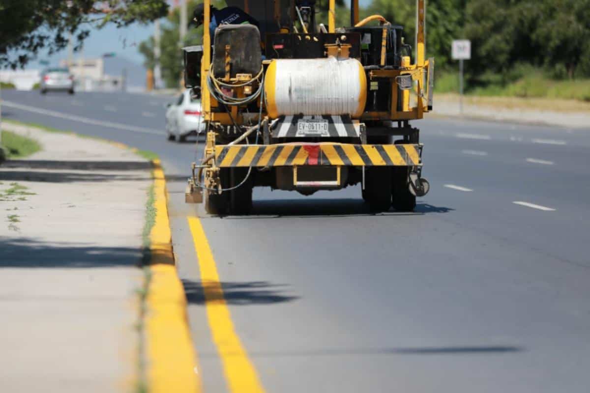 Gobierno de Saltillo realiza trabajos de pintura y limpieza en la ciudad