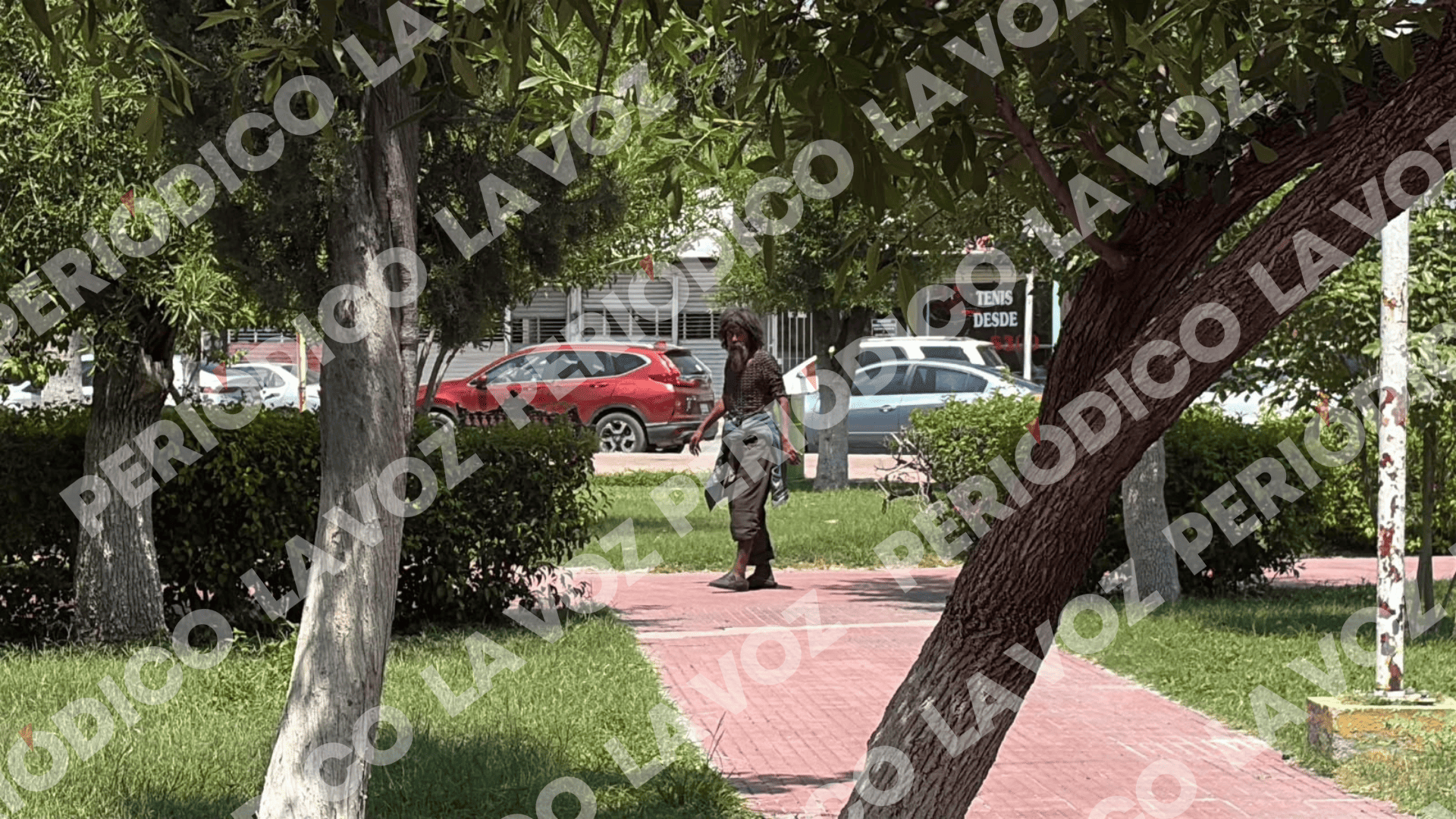 Temor en Plaza Principal por conductas agresivas de indigentes Temor en Plaza Principal por conductas agresivas de indigentes