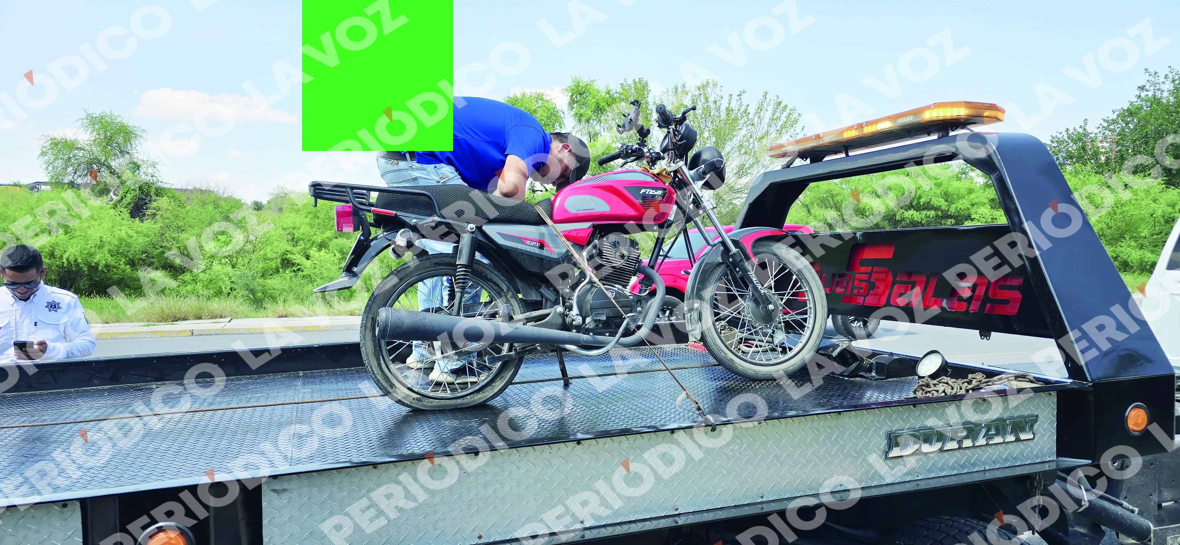 Accidente de motocicleta deja a cobrador lesionado en Monclova