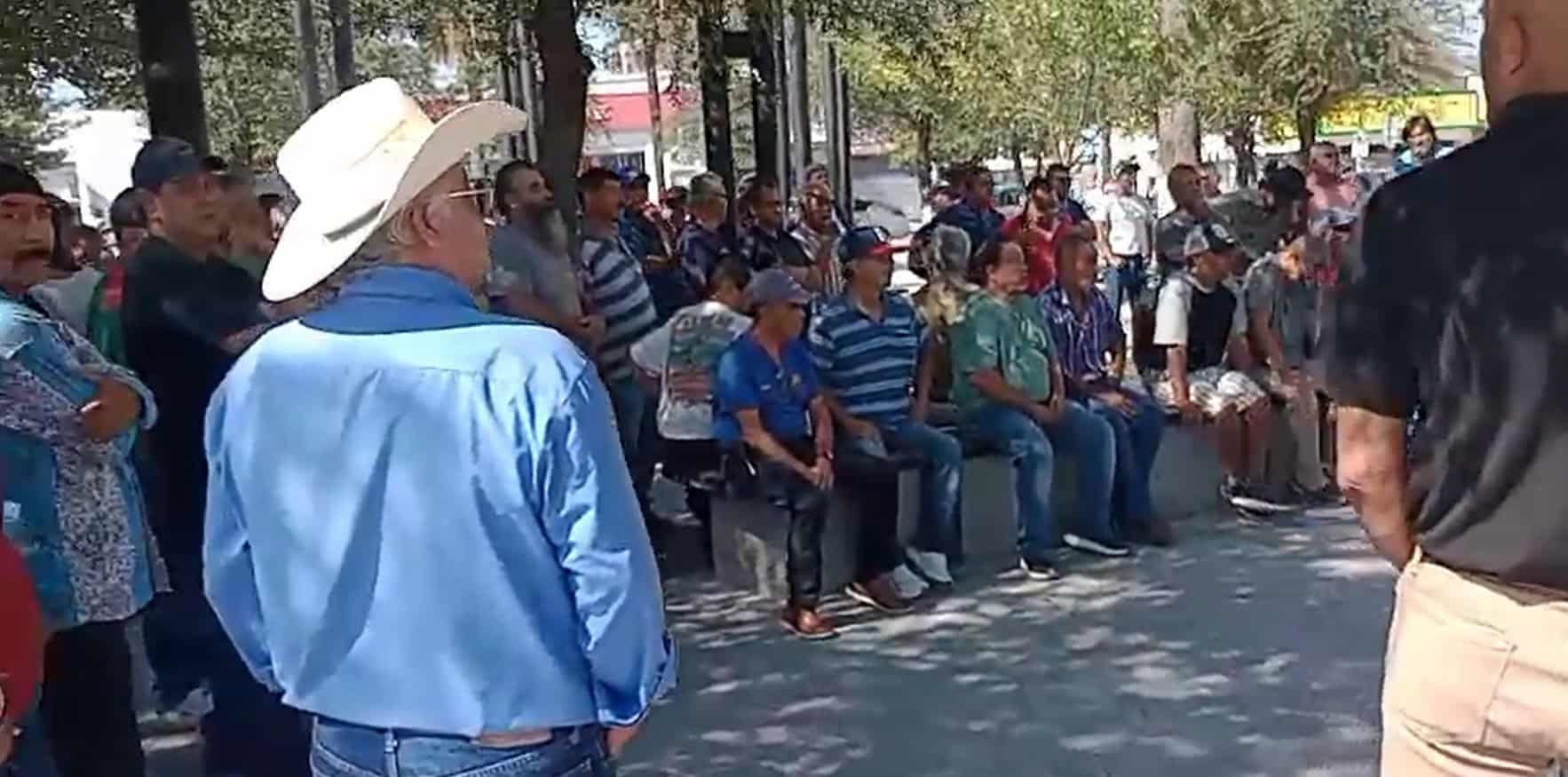 Trabajadores de AHMSA piden destituci&oacute;n del s&iacute;ndico por retrasos