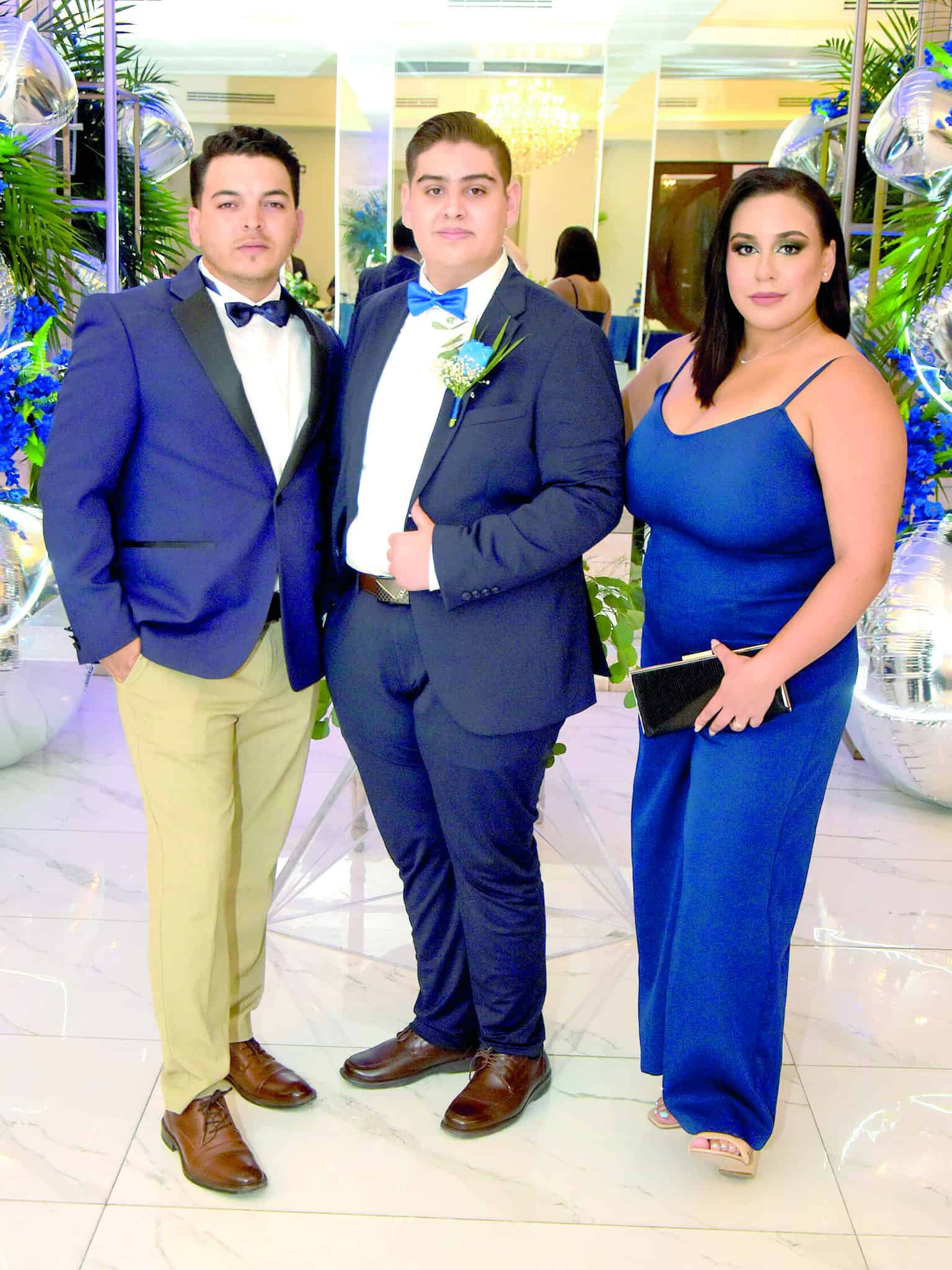 Jorge Alarc&oacute;n celebra sus XV a&ntilde;os con misa