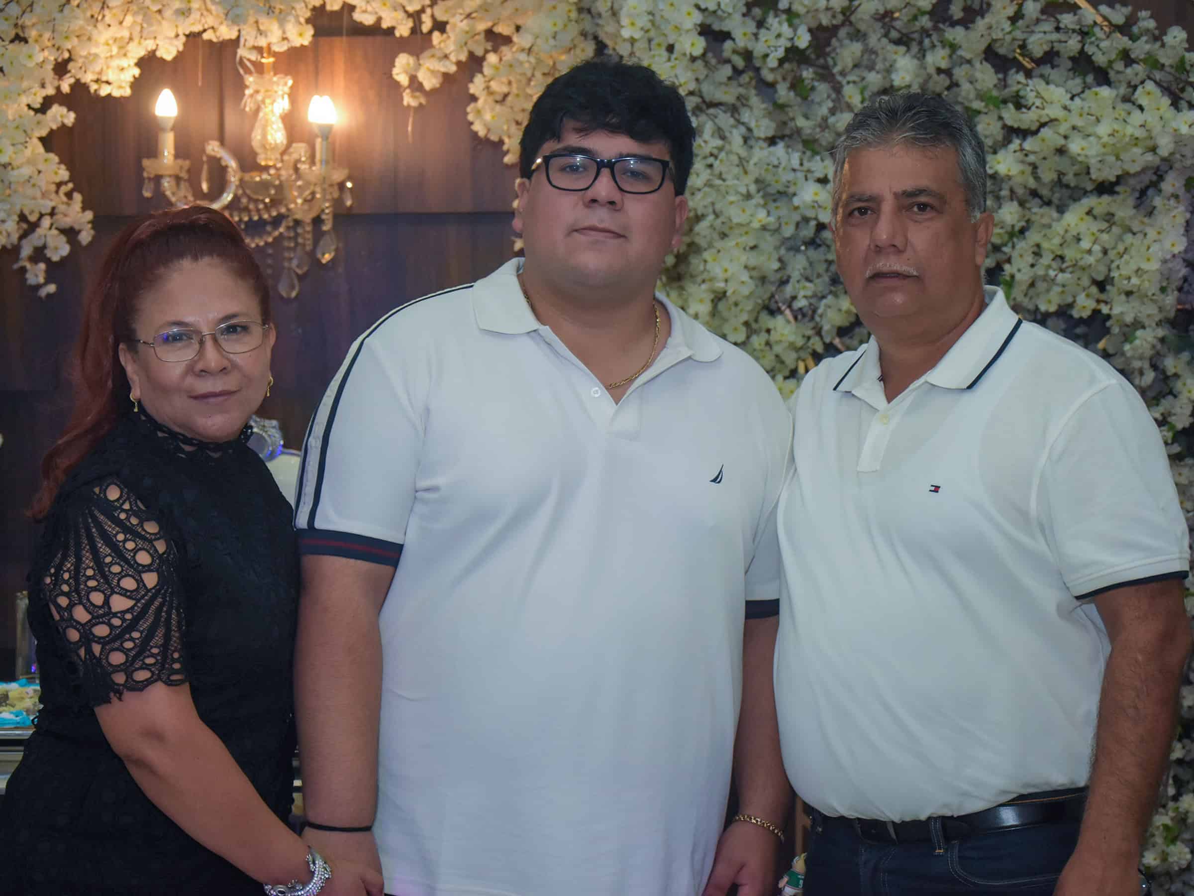 Enrique Aguilar Bustos celebra su cumplea&ntilde;os n&uacute;mero 18