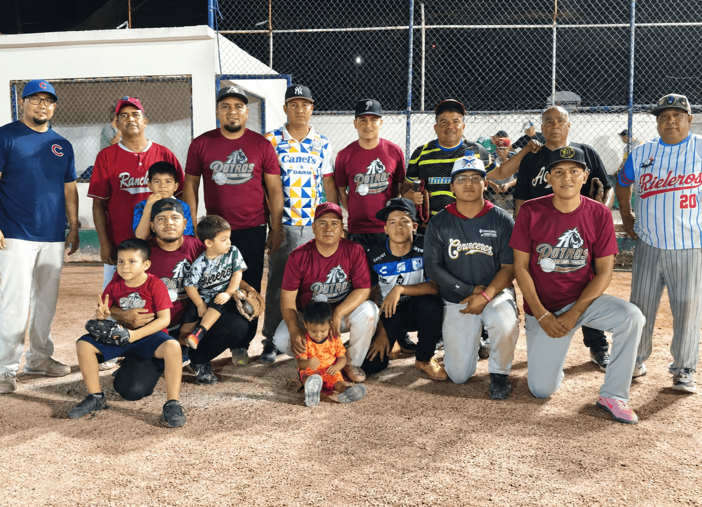 Potros avanzan a semifinales tras vencer a Reales en emocionante partido