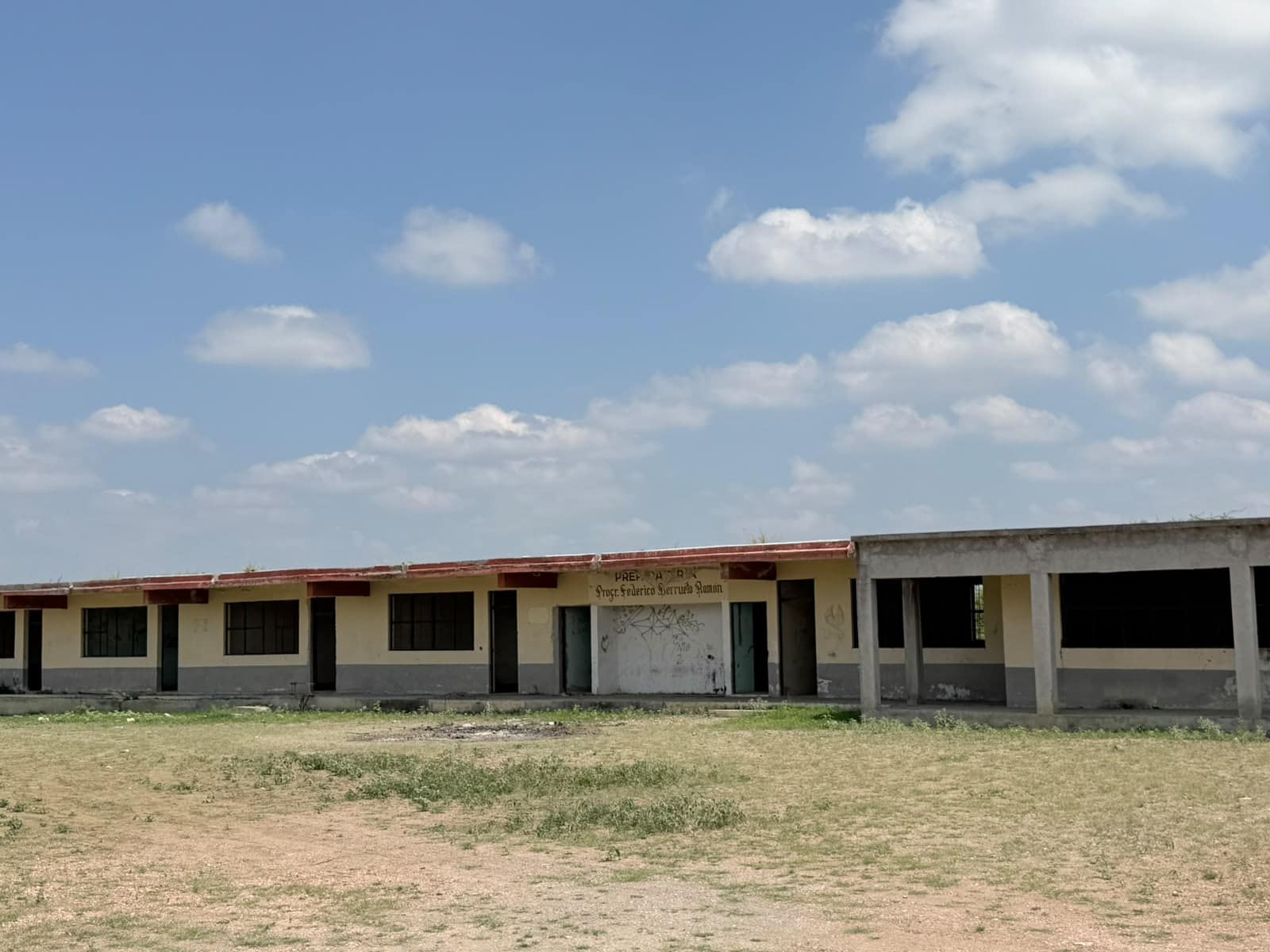 Ayuntamiento de M&uacute;zquiz otorga edificio al COBAC en Villa de Esperanzas