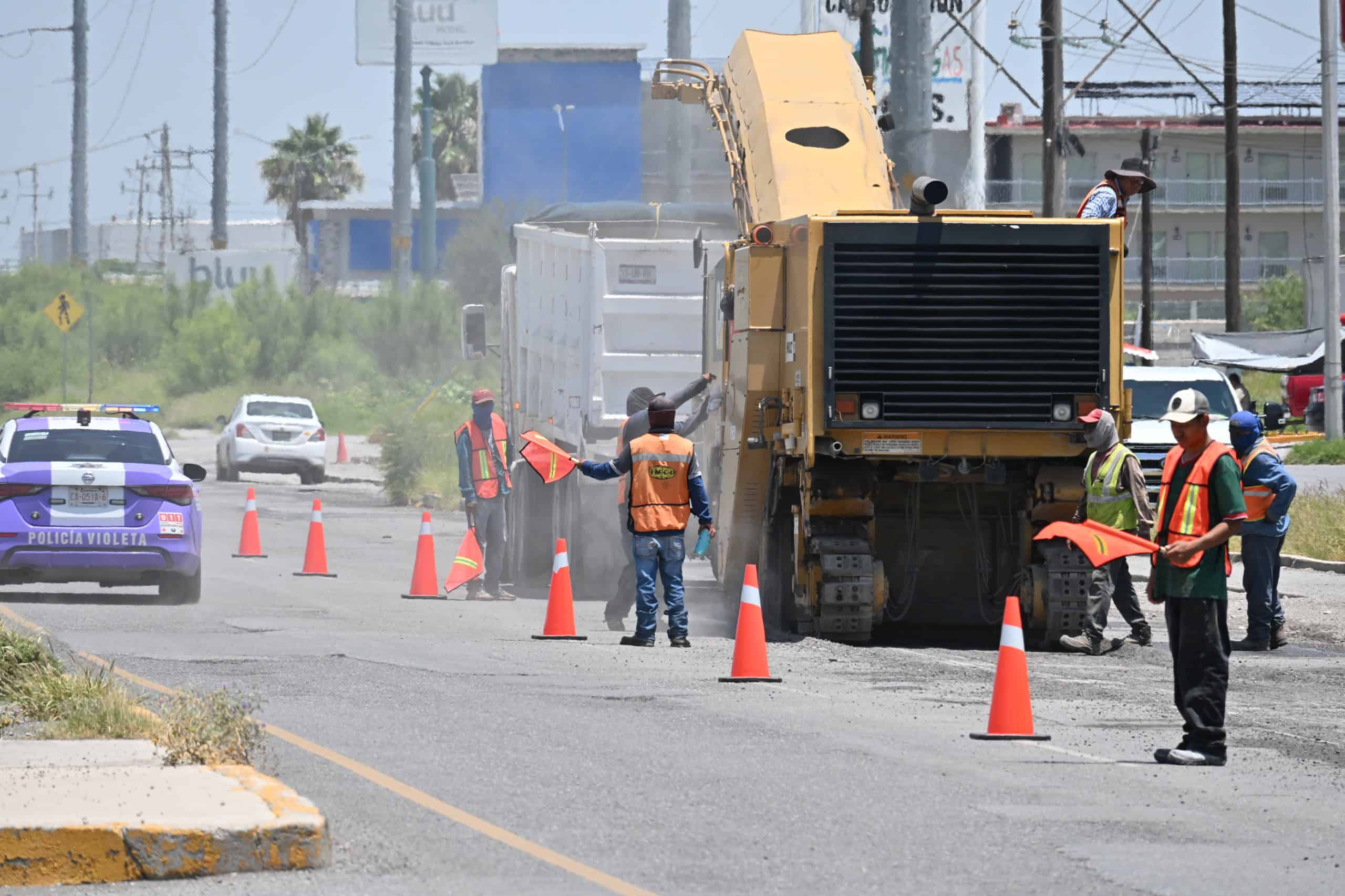 Recarpeteo de 27 mil m2 en libramiento Carlos Salinas de Gortari en Frontera