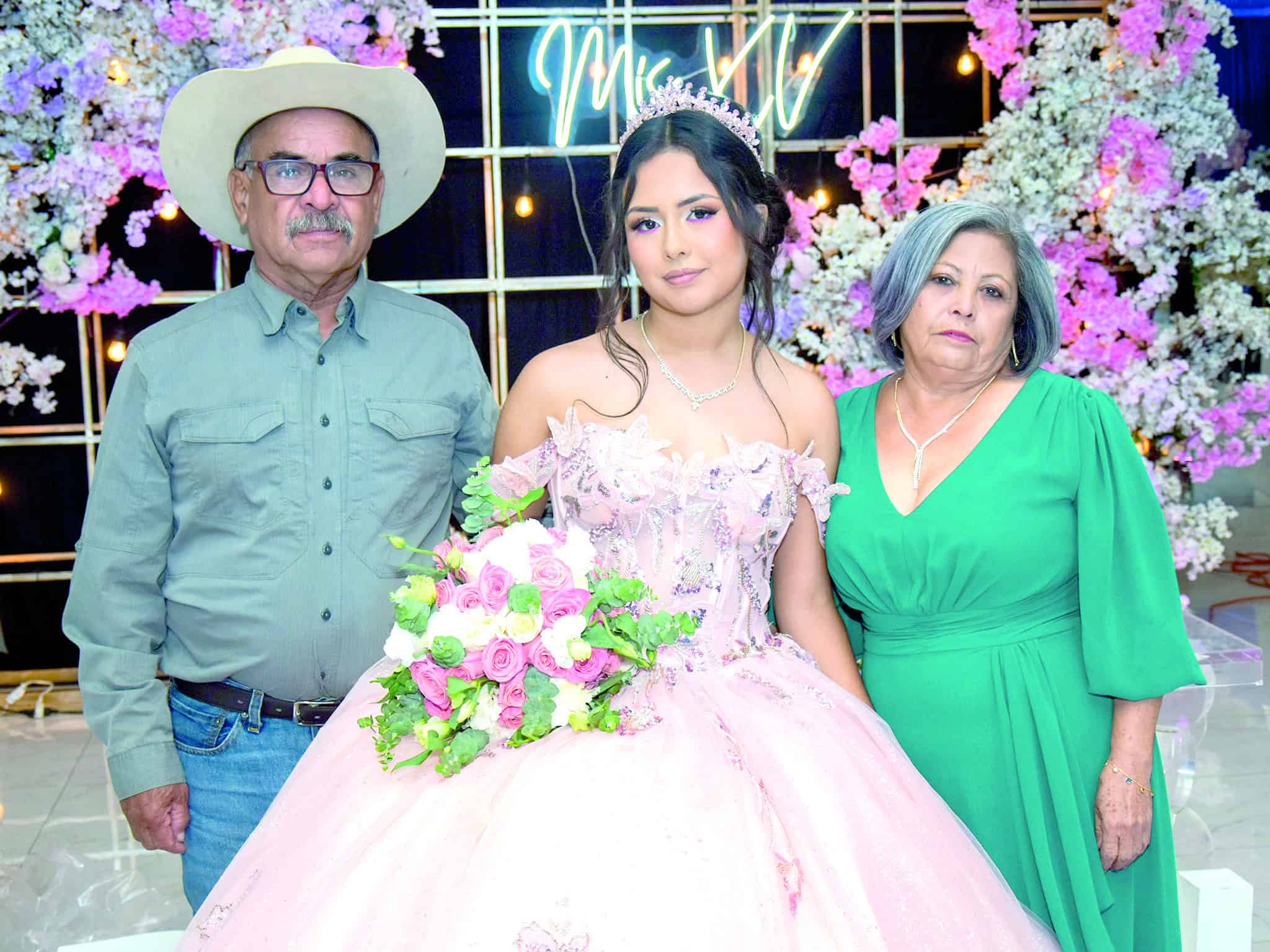 Emotiva celebraci&oacute;n de XV a&ntilde;os para Paulina Ram&iacute;rez