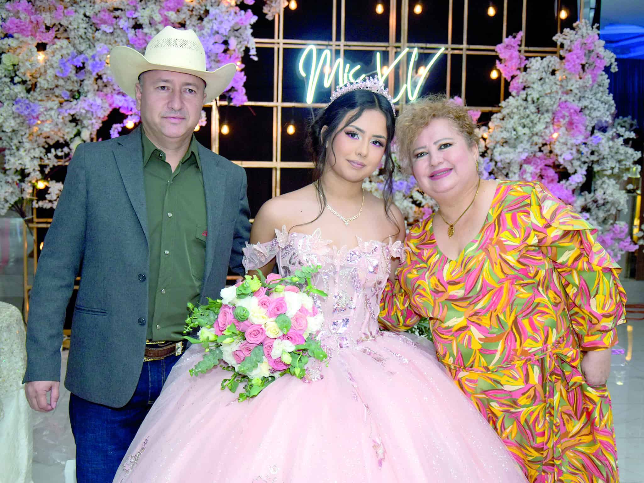 Emotiva celebraci&oacute;n de XV a&ntilde;os para Paulina Ram&iacute;rez