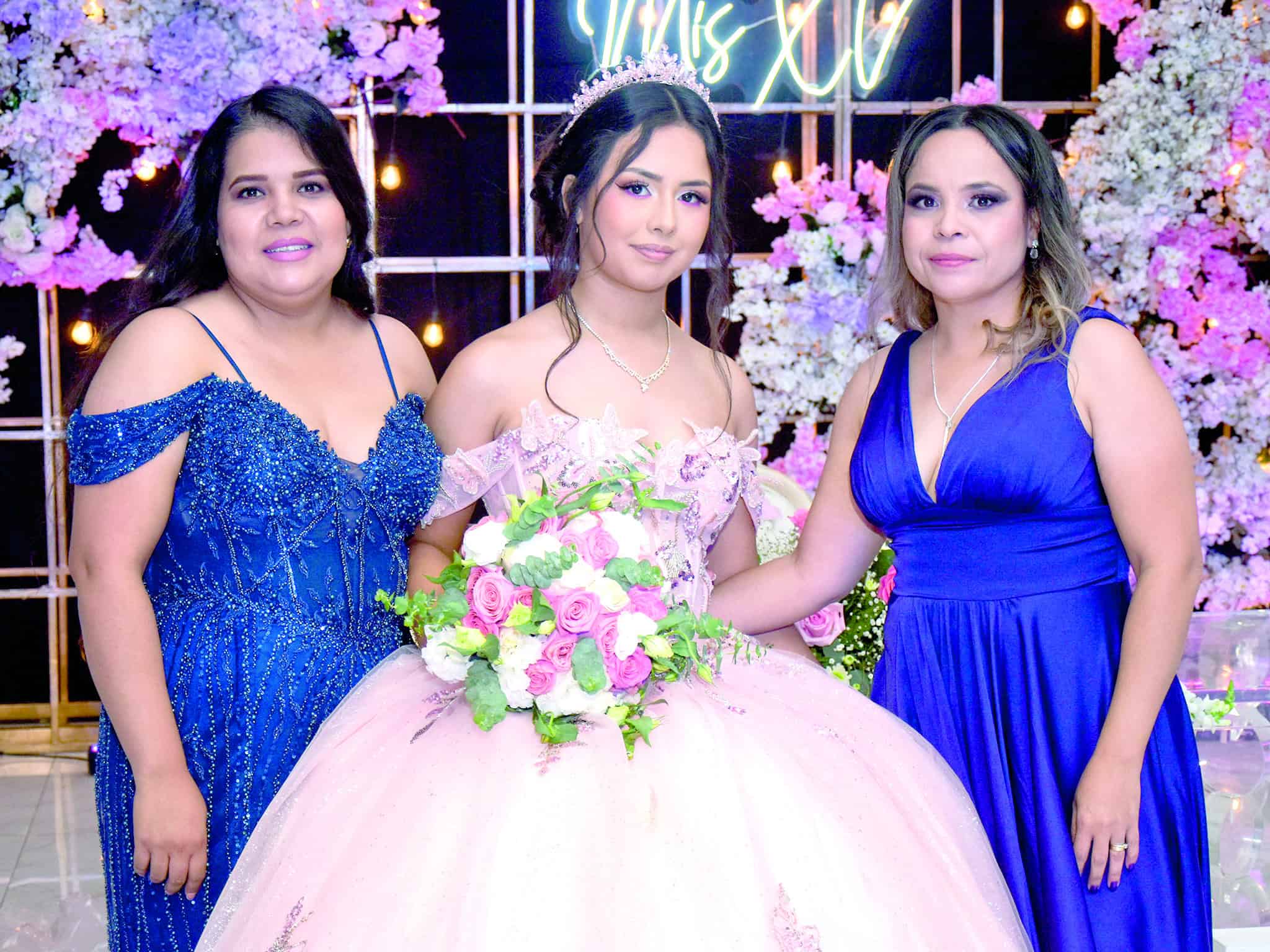 Emotiva celebraci&oacute;n de XV a&ntilde;os para Paulina Ram&iacute;rez