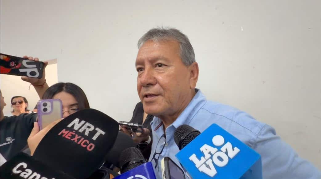 Oscar R&iacute;os promueve recarpeteo y bacheo en San Juan de Sabinas