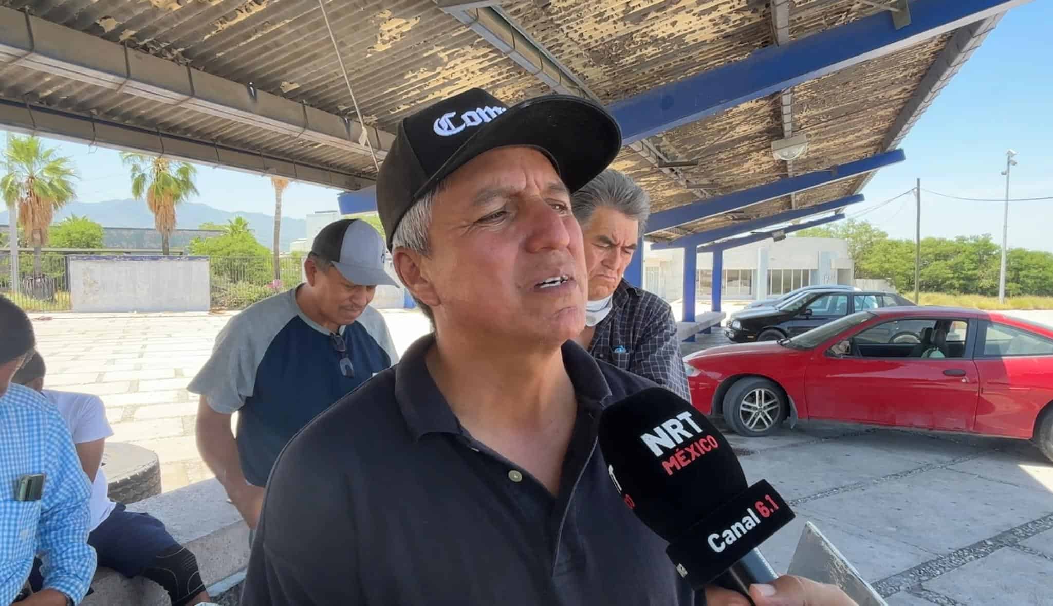 Ex obreros de AHMSA se oponen al retiro del montacargas en Monclova