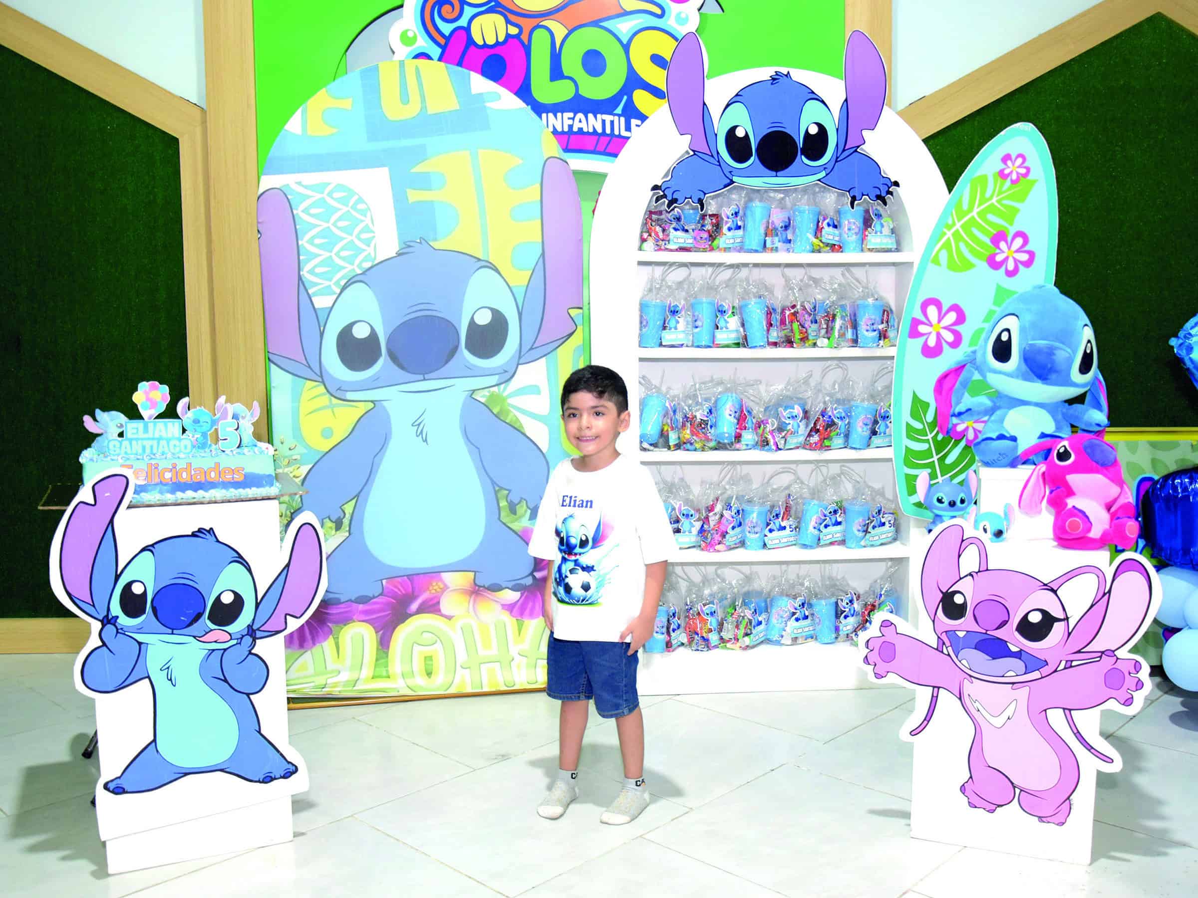 Elian Rodr&iacute;guez celebra su quinto cumplea&ntilde;os rodeado de su familia