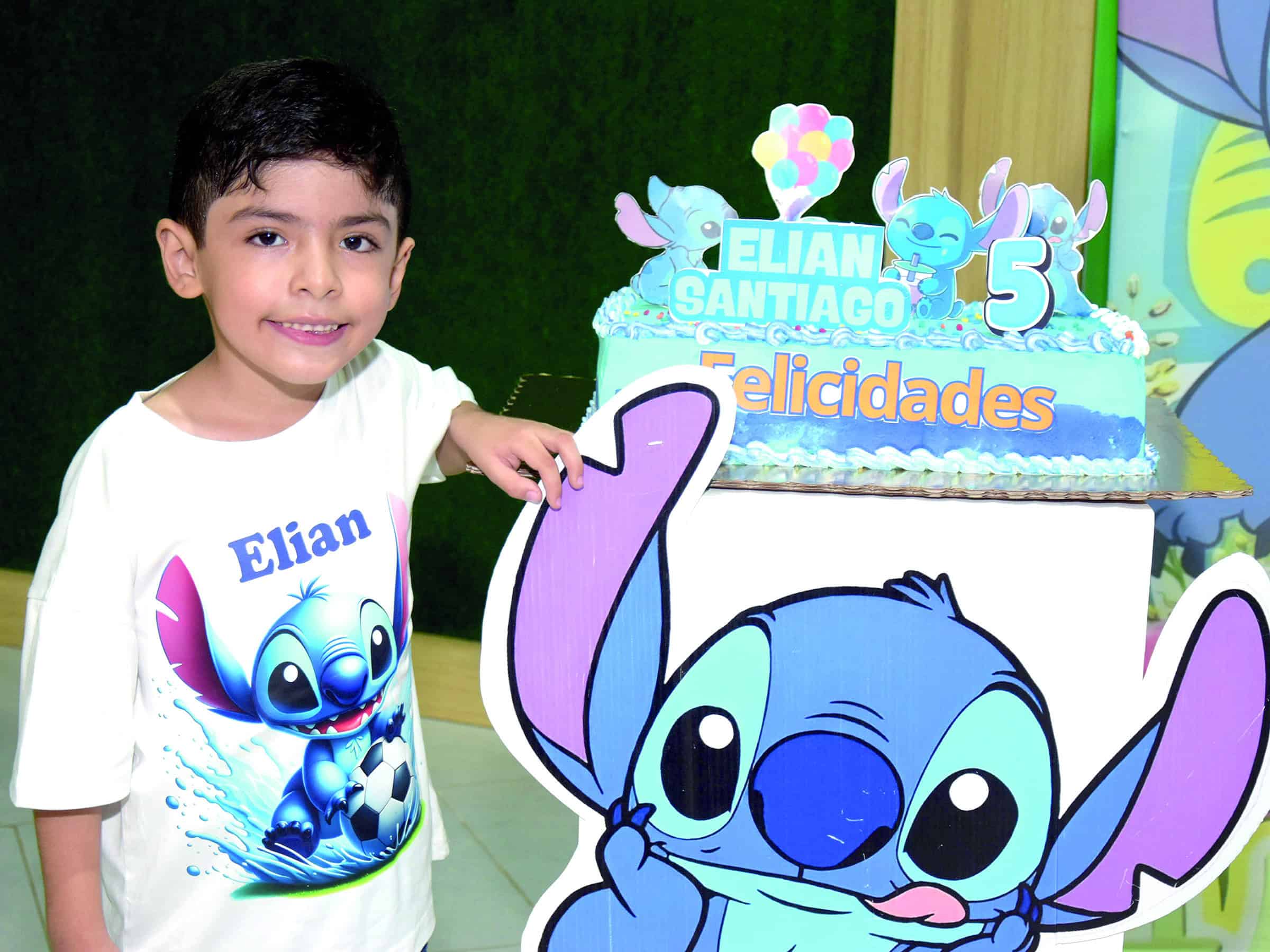 Elian Rodr&iacute;guez celebra su quinto cumplea&ntilde;os rodeado de su familia