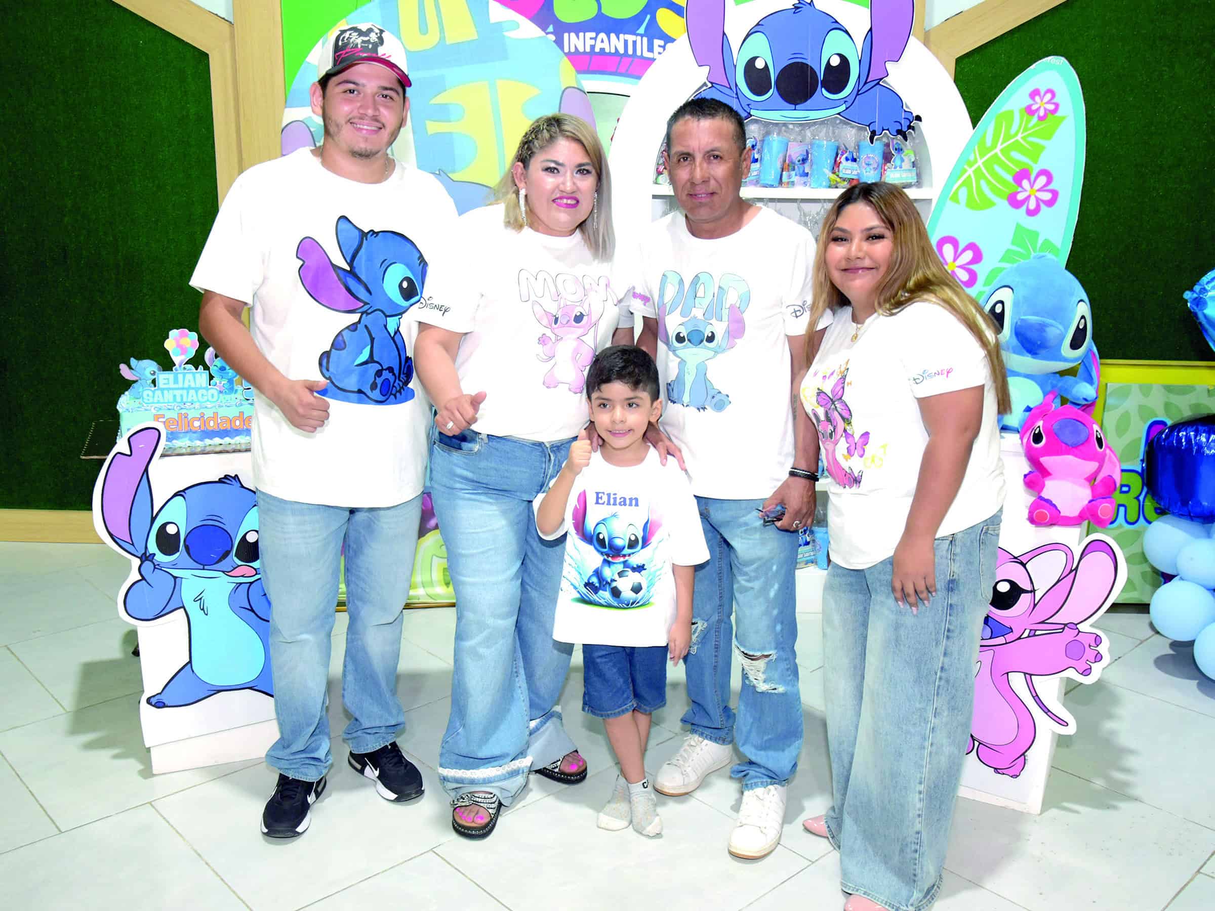 Elian Rodr&iacute;guez celebra su quinto cumplea&ntilde;os rodeado de su familia