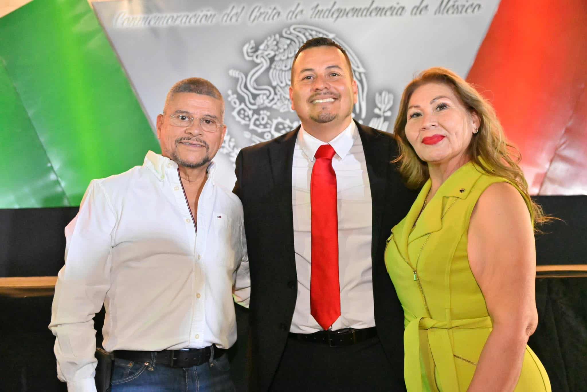 Forja Javier Flores una vida en la radio