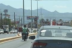 Truenan motos y  asustan conductores por diversión