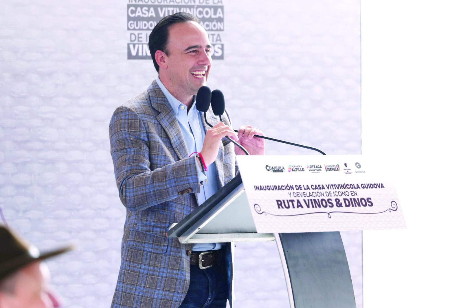 Manolo Jim&eacute;nez encabeza ranking nacional de aprobaci&oacute;n ciudadana