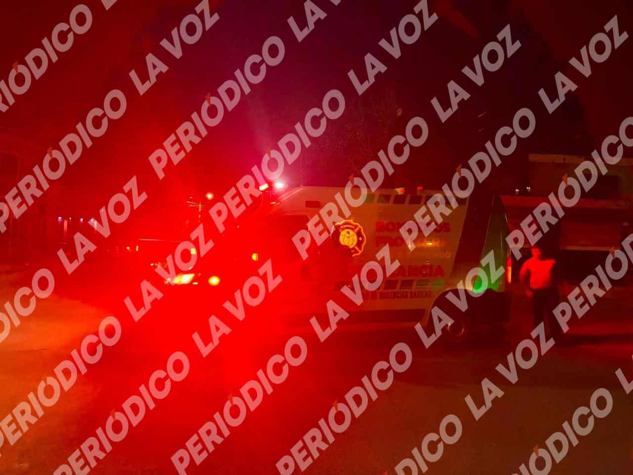 Golpean pandilleros a menor en plaza